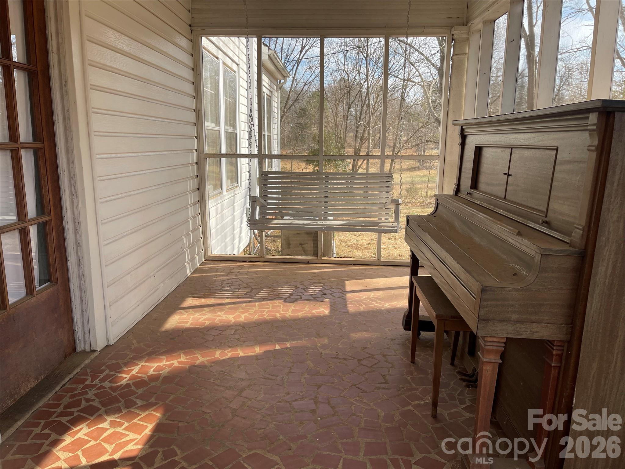 110 N Academy Street — Mooresboro