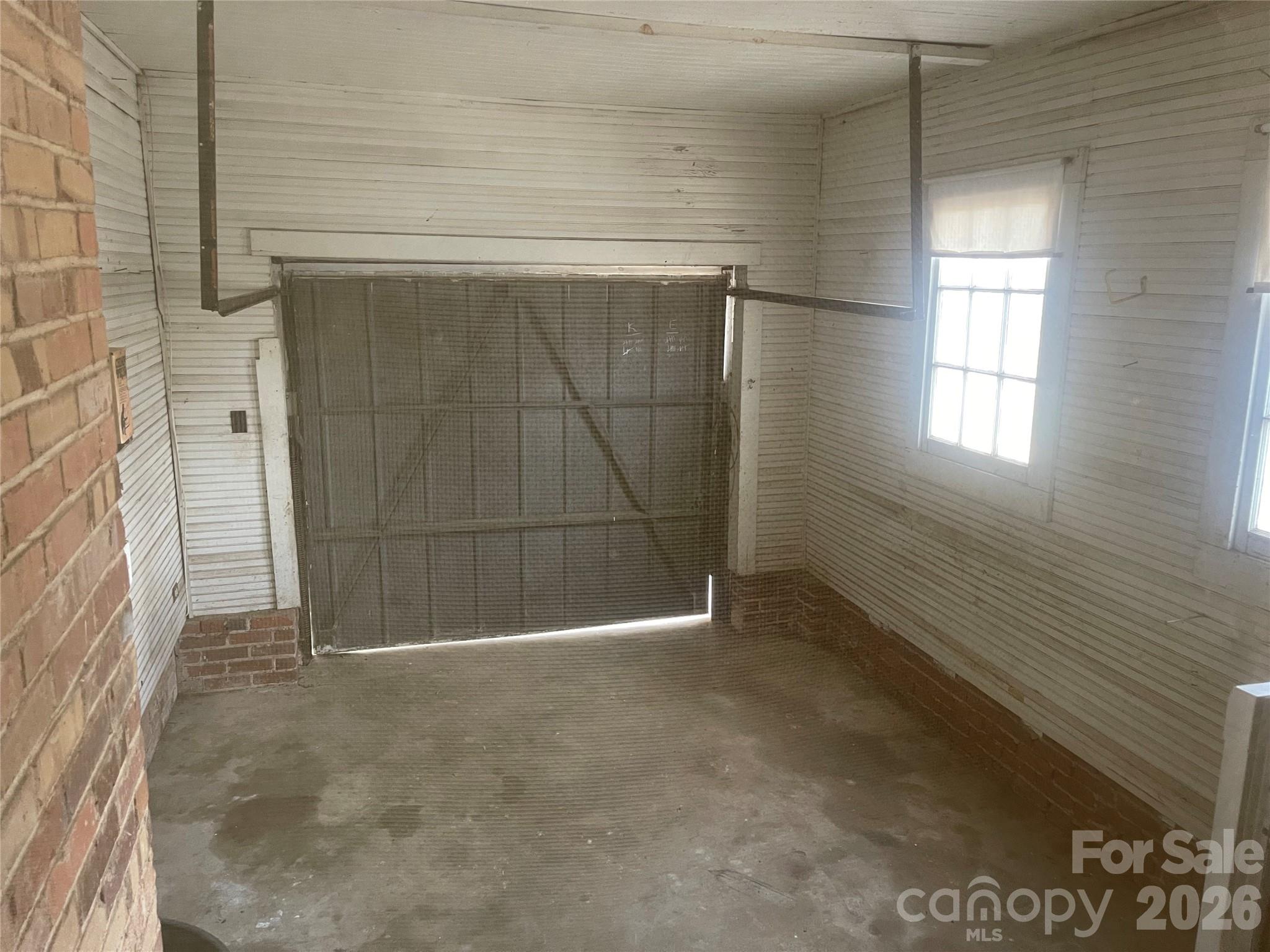 110 N Academy Street — Mooresboro