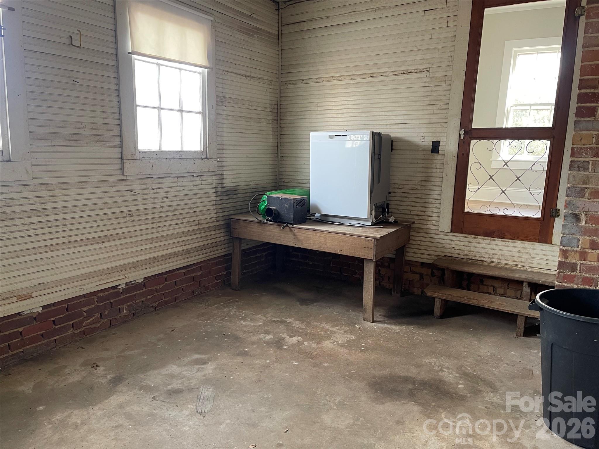 110 N Academy Street — Mooresboro
