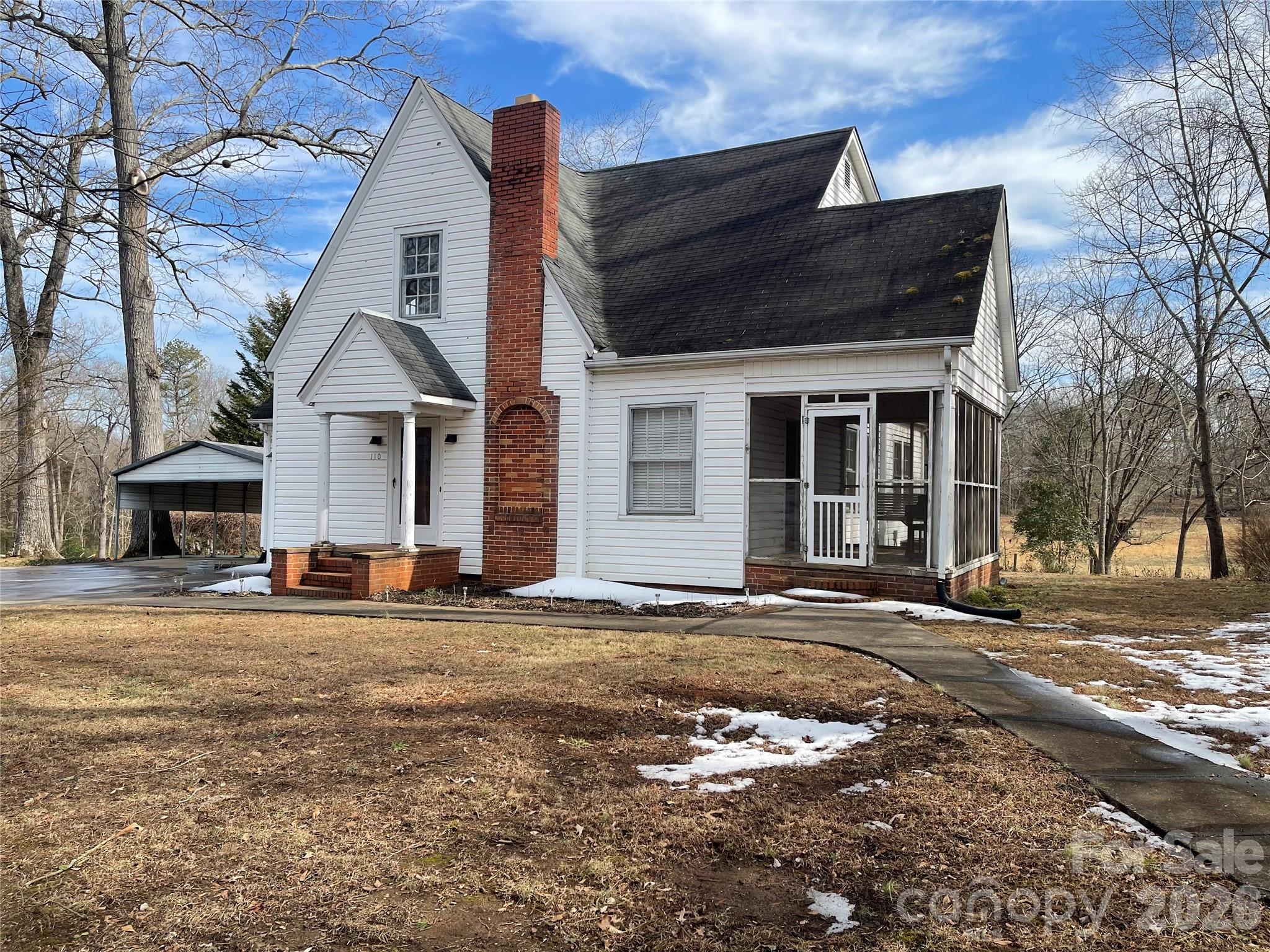 110 N Academy Street — Mooresboro