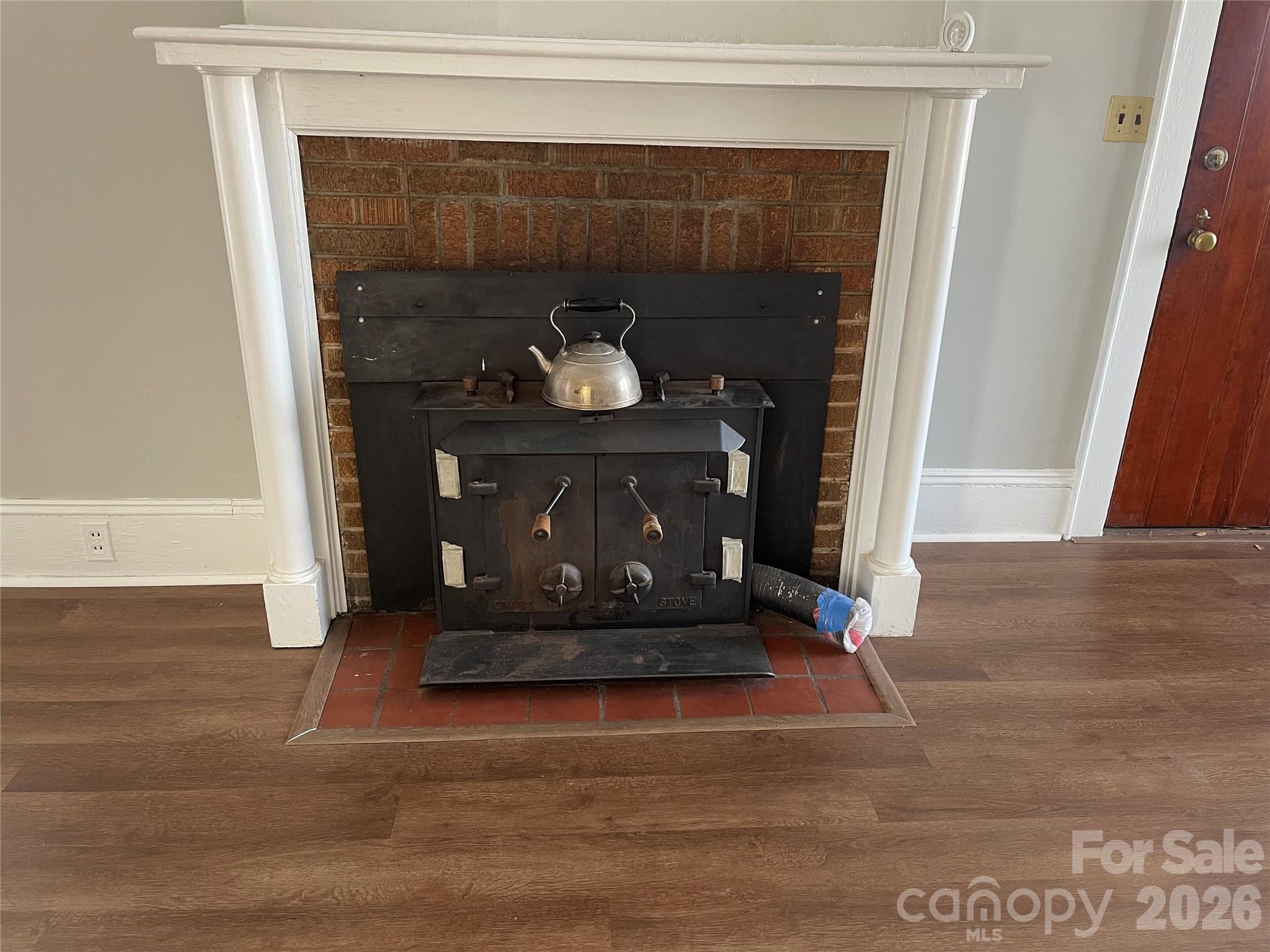 110 N Academy Street — Mooresboro