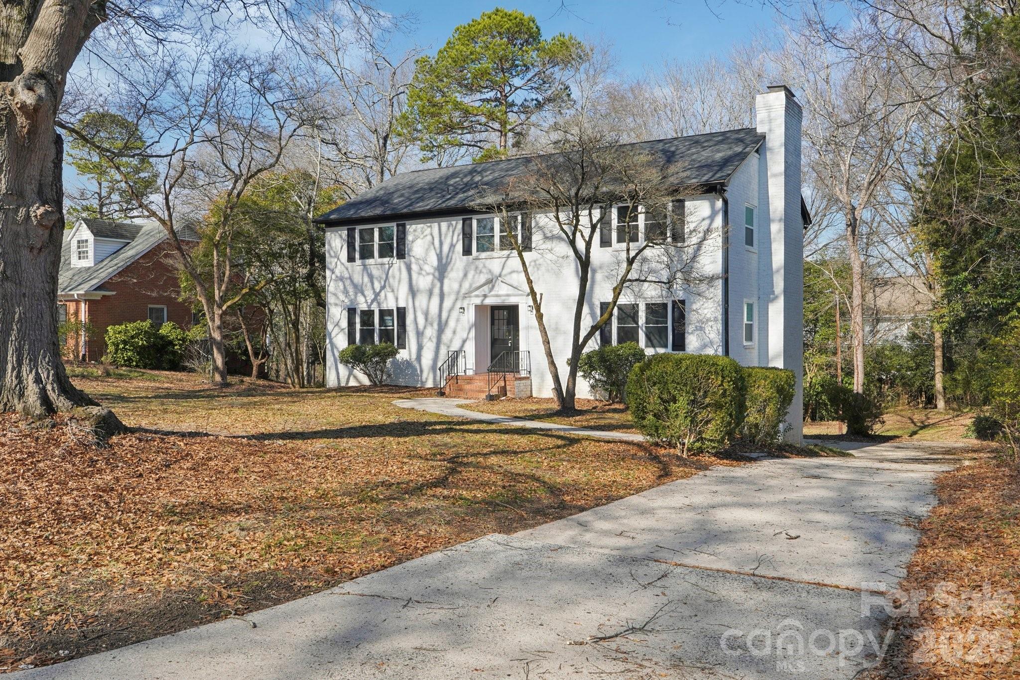 1216 Old Farm Road — Charlotte