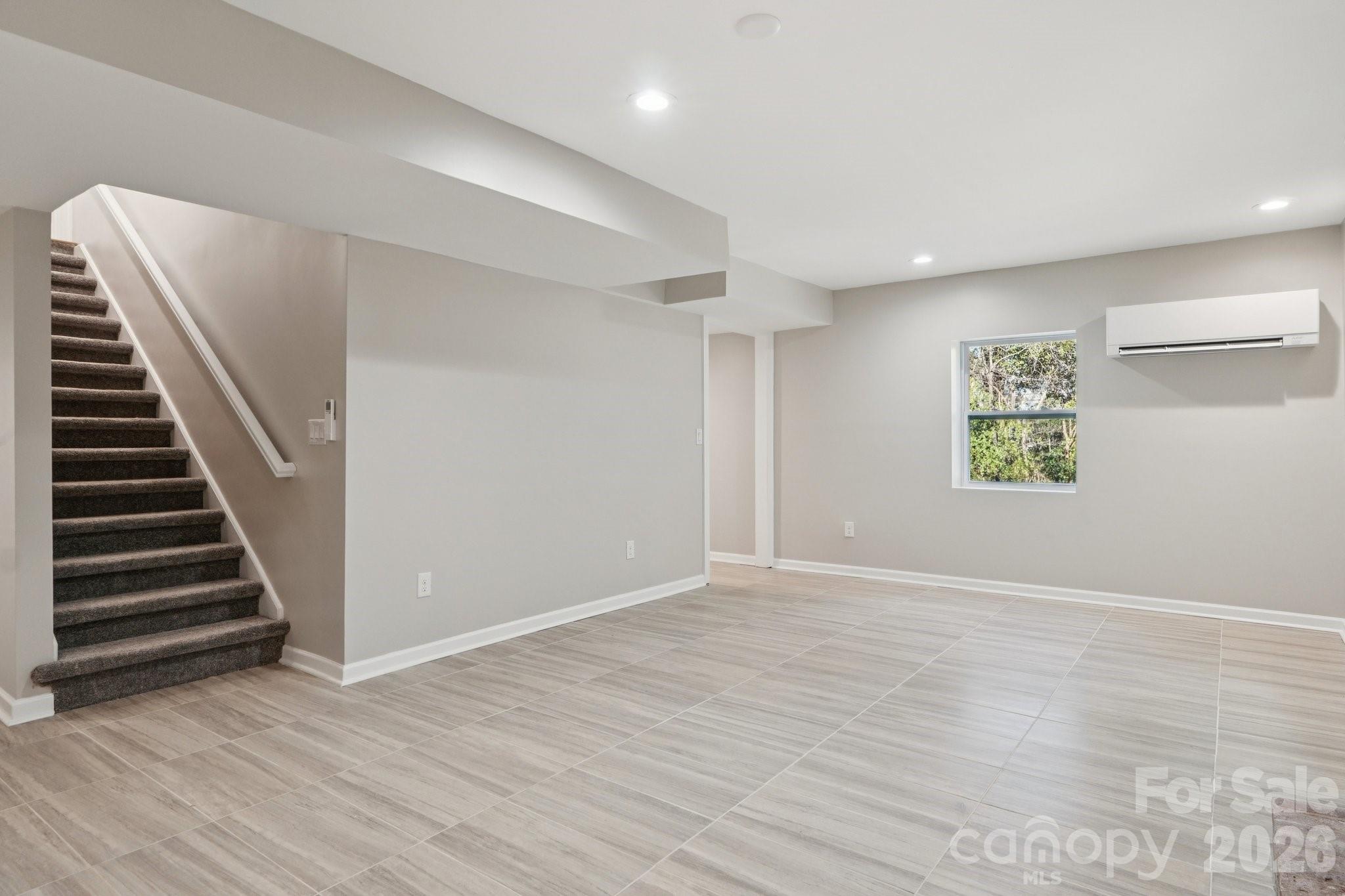 1216 Old Farm Road — Charlotte