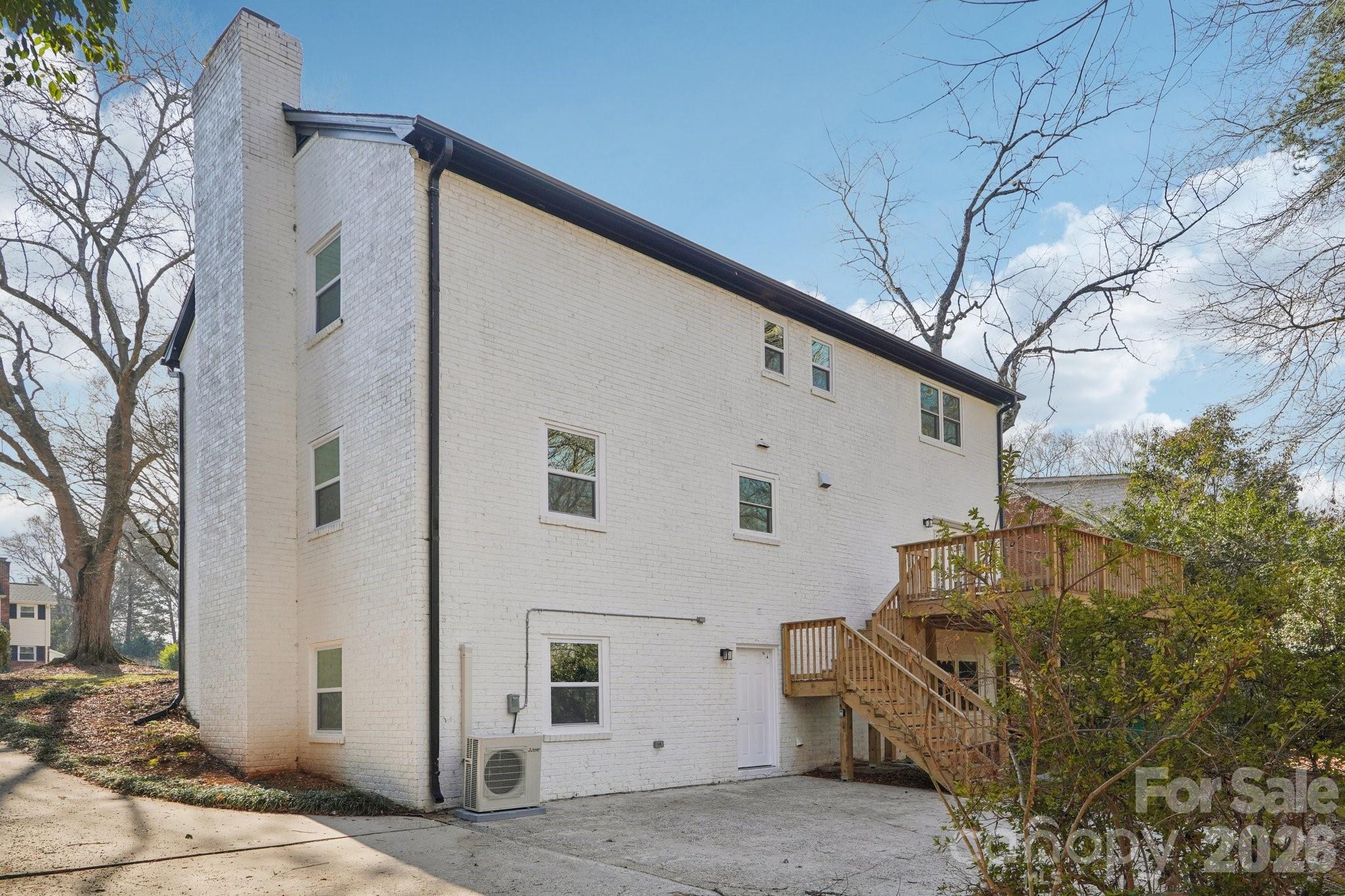 1216 Old Farm Road — Charlotte
