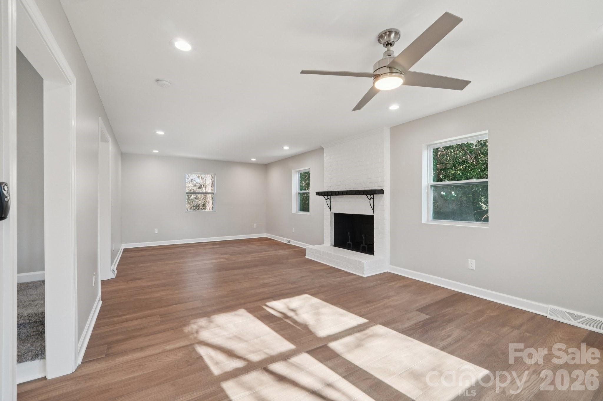 1216 Old Farm Road — Charlotte