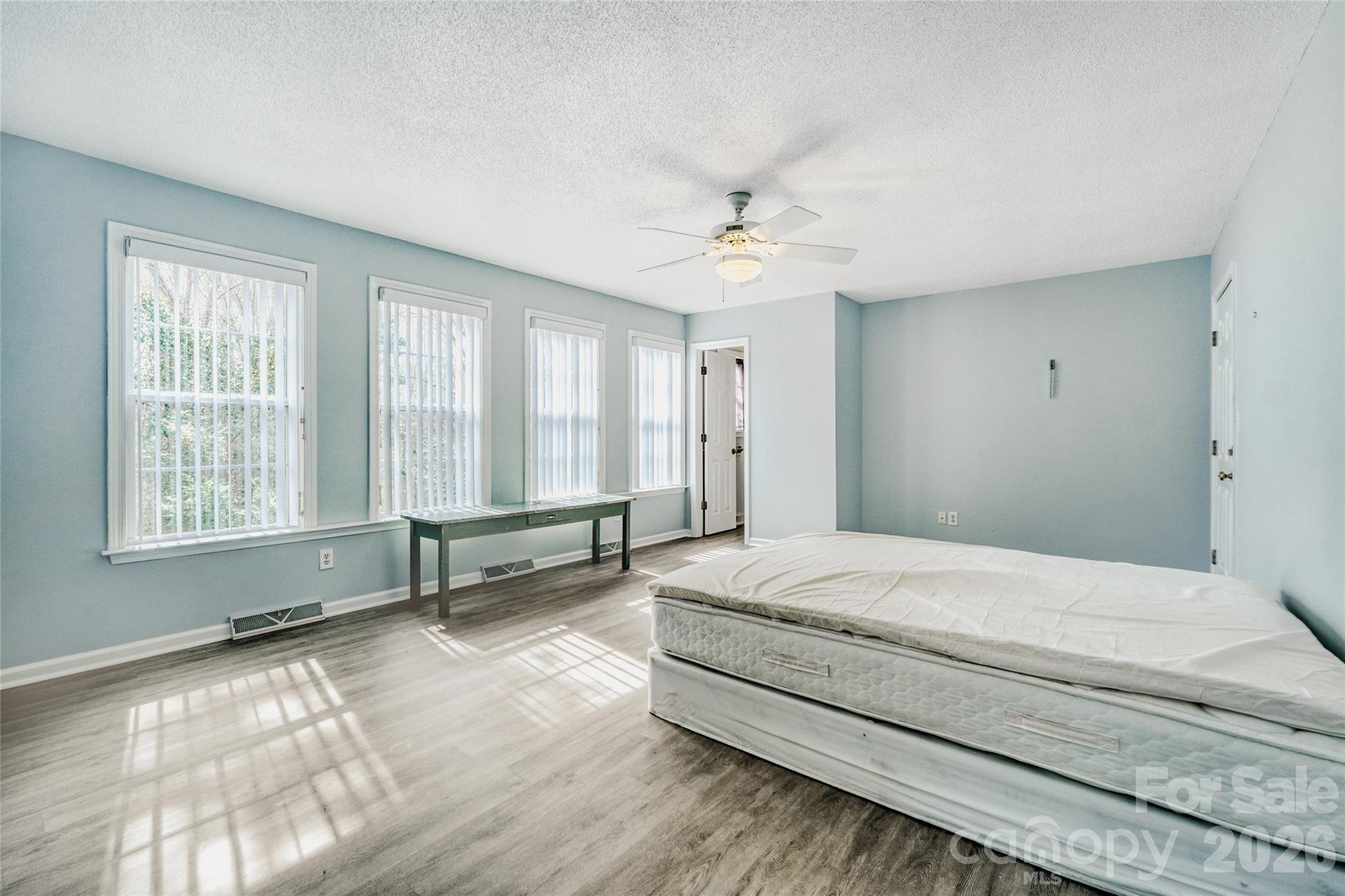 104 McArthur Avenue SE — Concord
