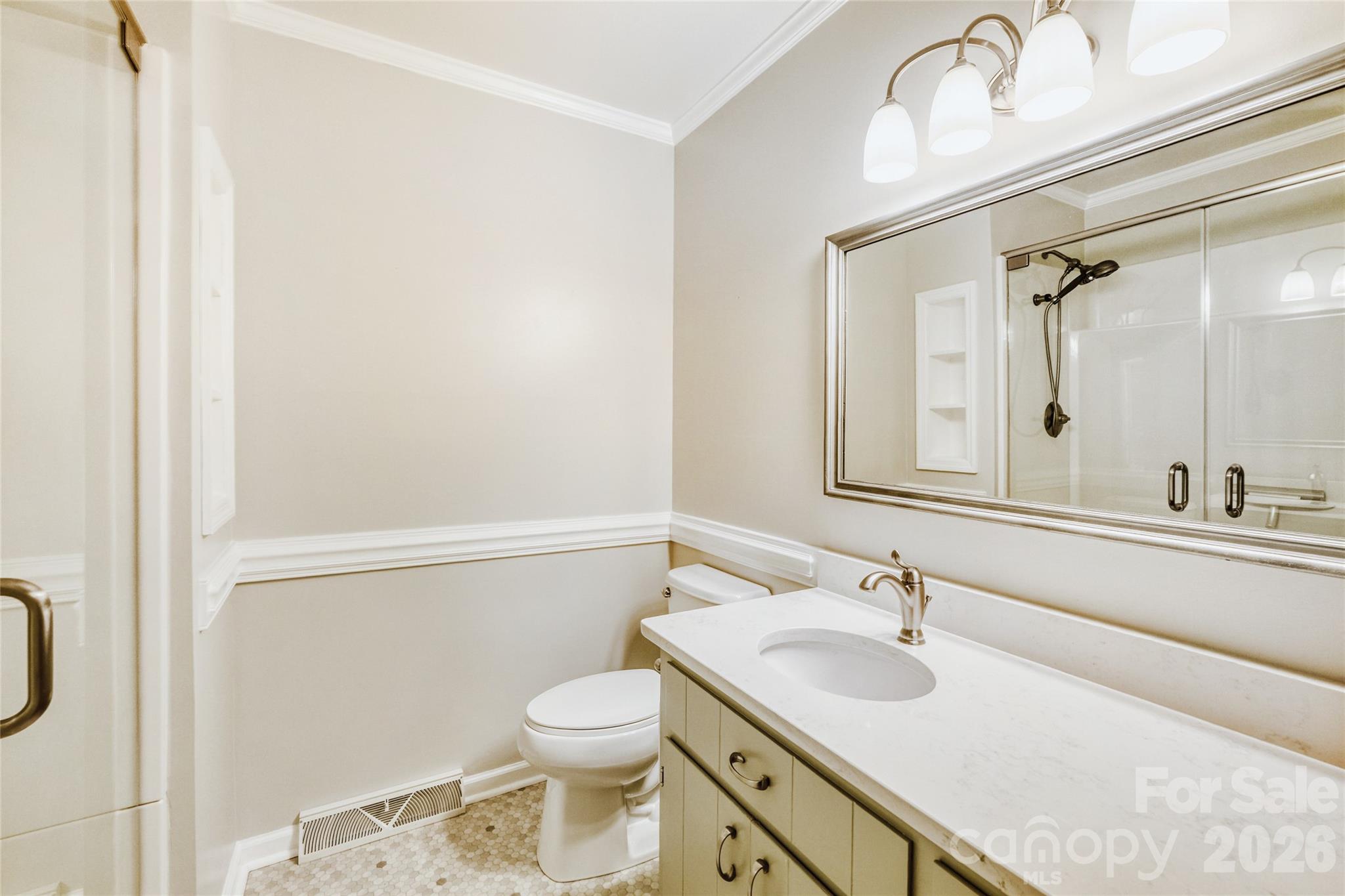 104 McArthur Avenue SE — Concord