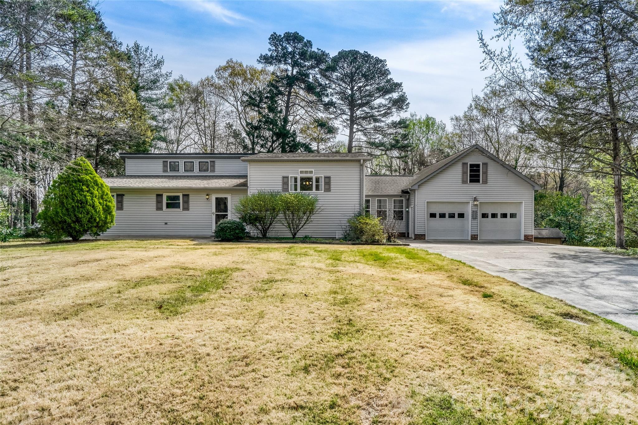 104 McArthur Avenue SE — Concord