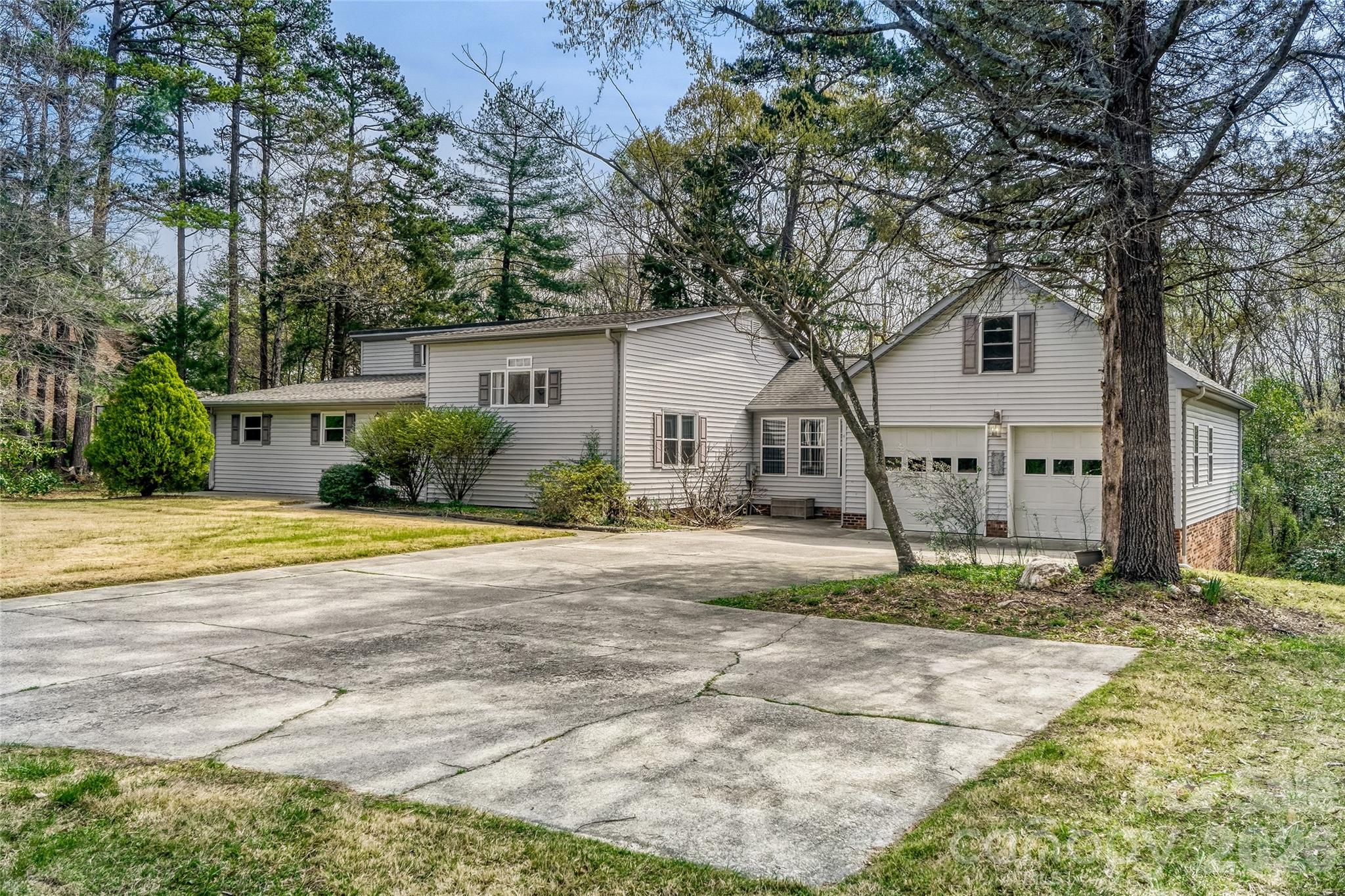 104 McArthur Avenue SE — Concord