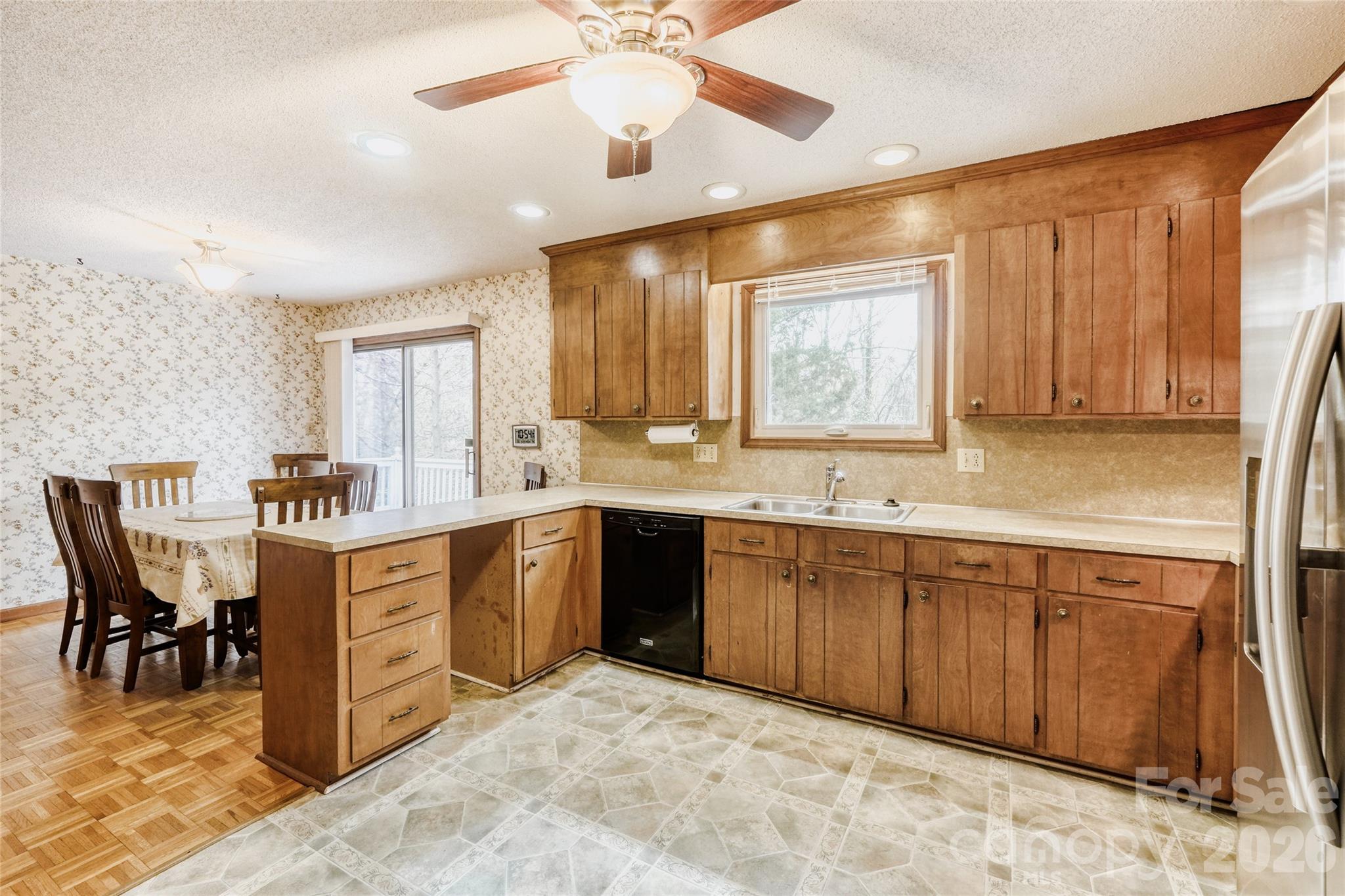 104 McArthur Avenue SE — Concord