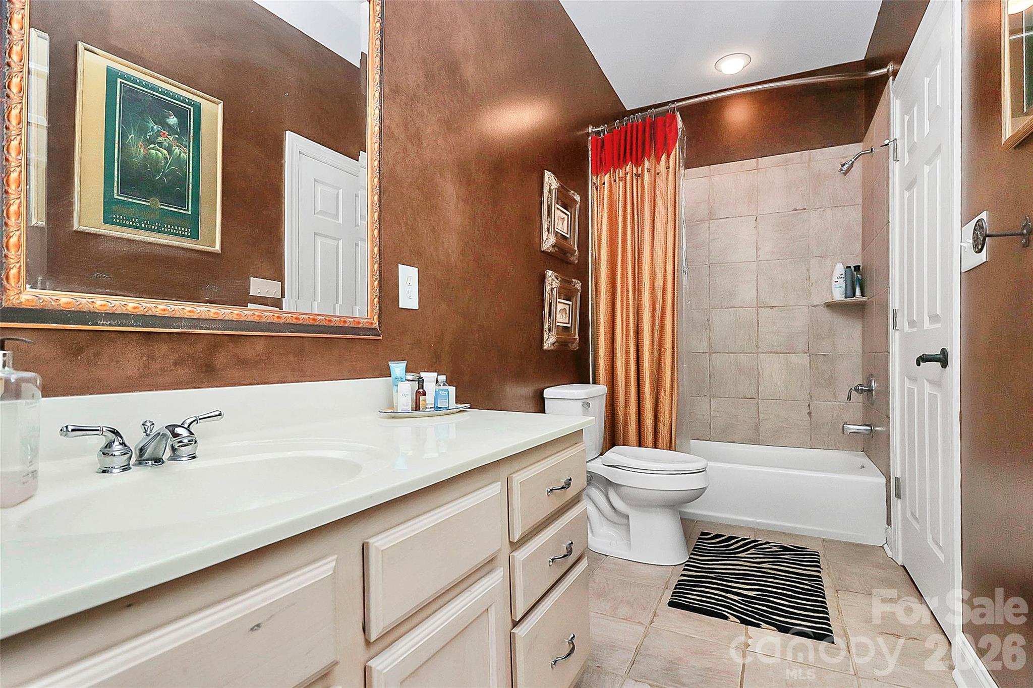 729 Lochaven Road — Waxhaw