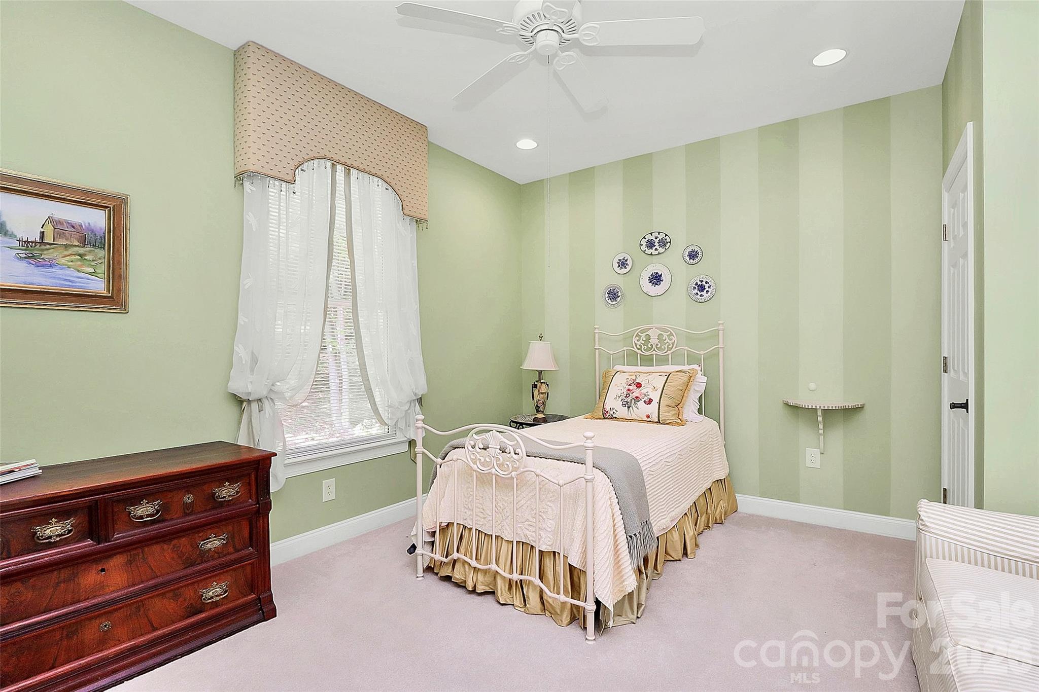 729 Lochaven Road — Waxhaw