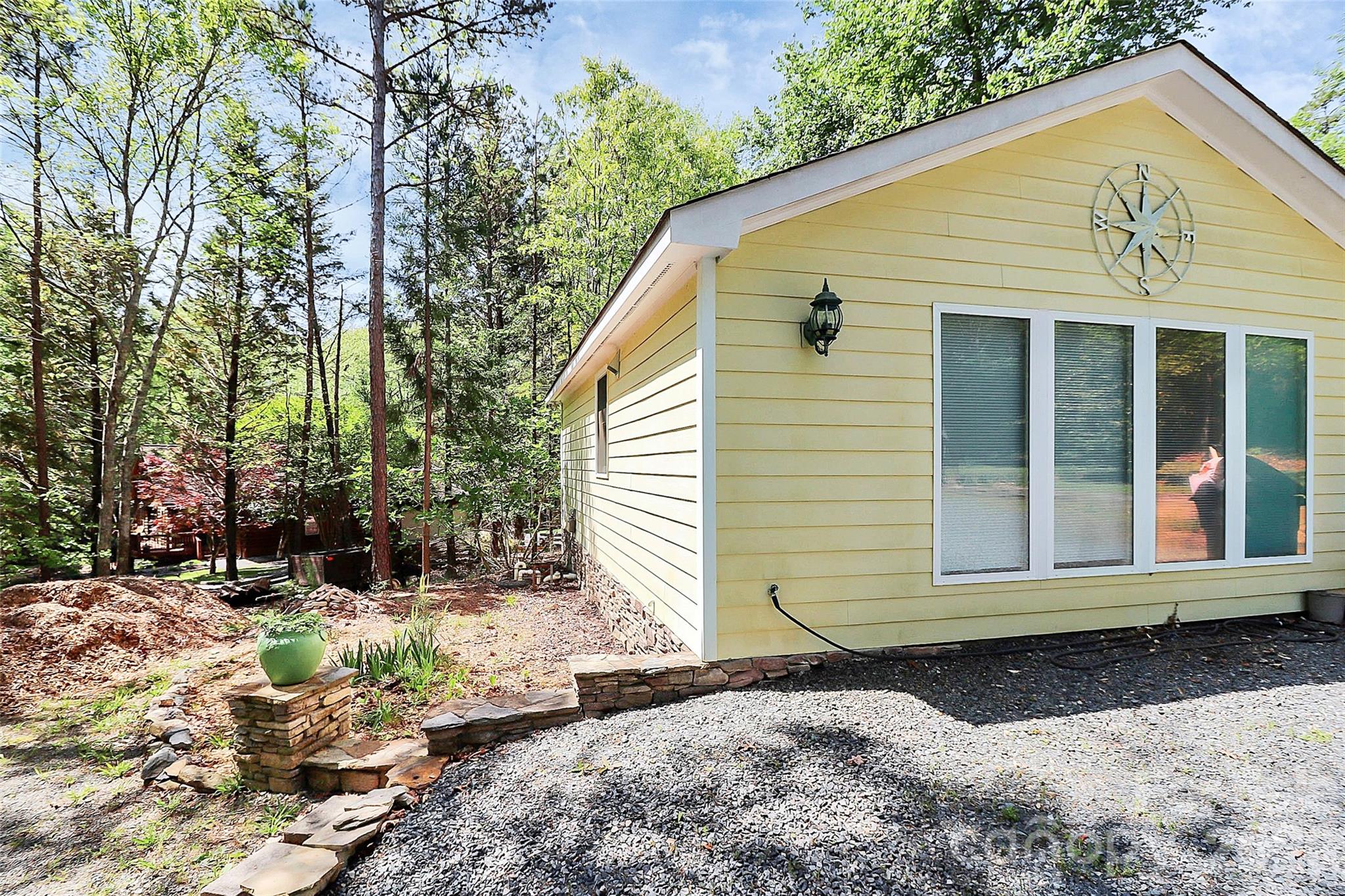 729 Lochaven Road — Waxhaw