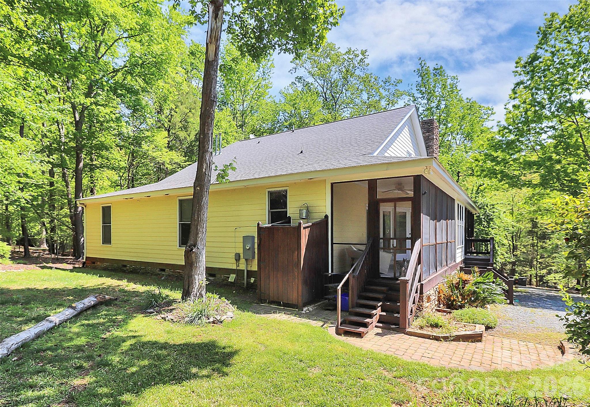 729 Lochaven Road — Waxhaw