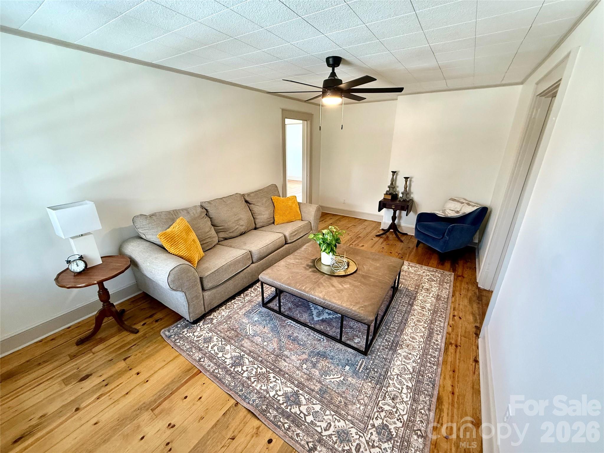 531 21st Avenue NE — Hickory