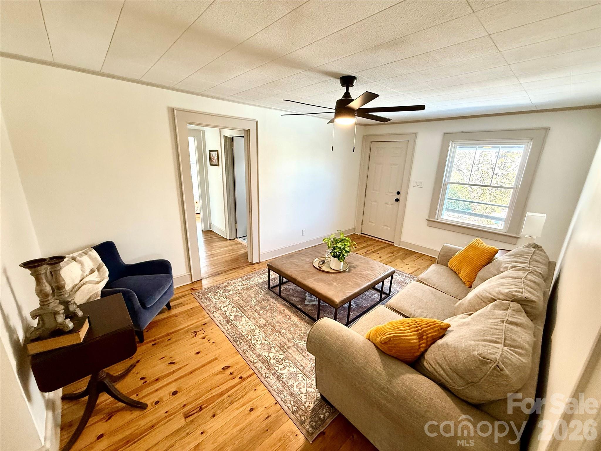 531 21st Avenue NE — Hickory