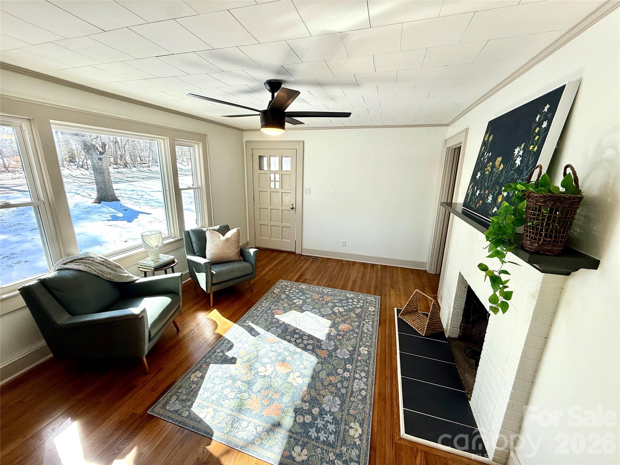 531 21st Avenue NE — Hickory