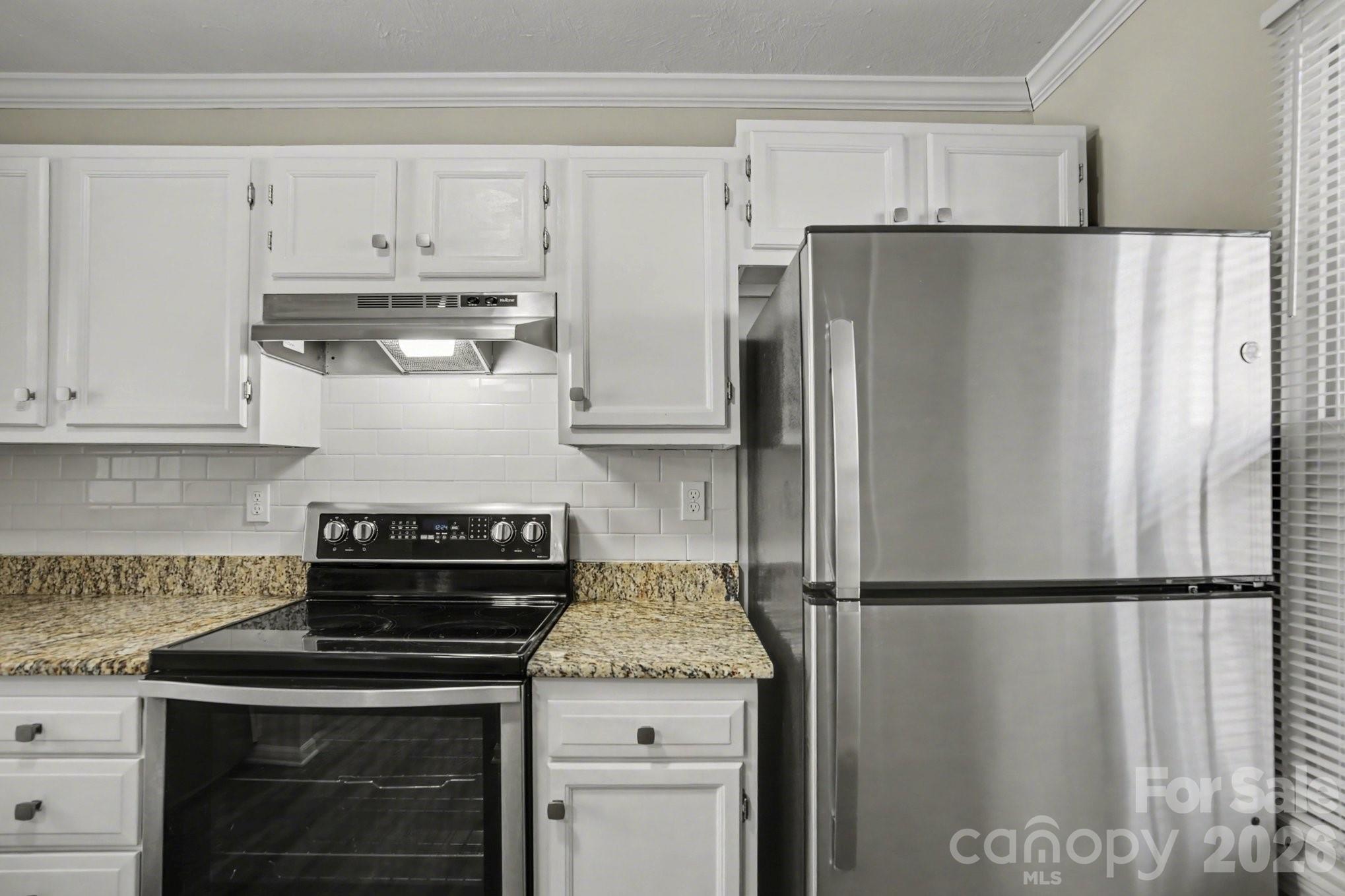 8221 Circle Tree Lane — Charlotte