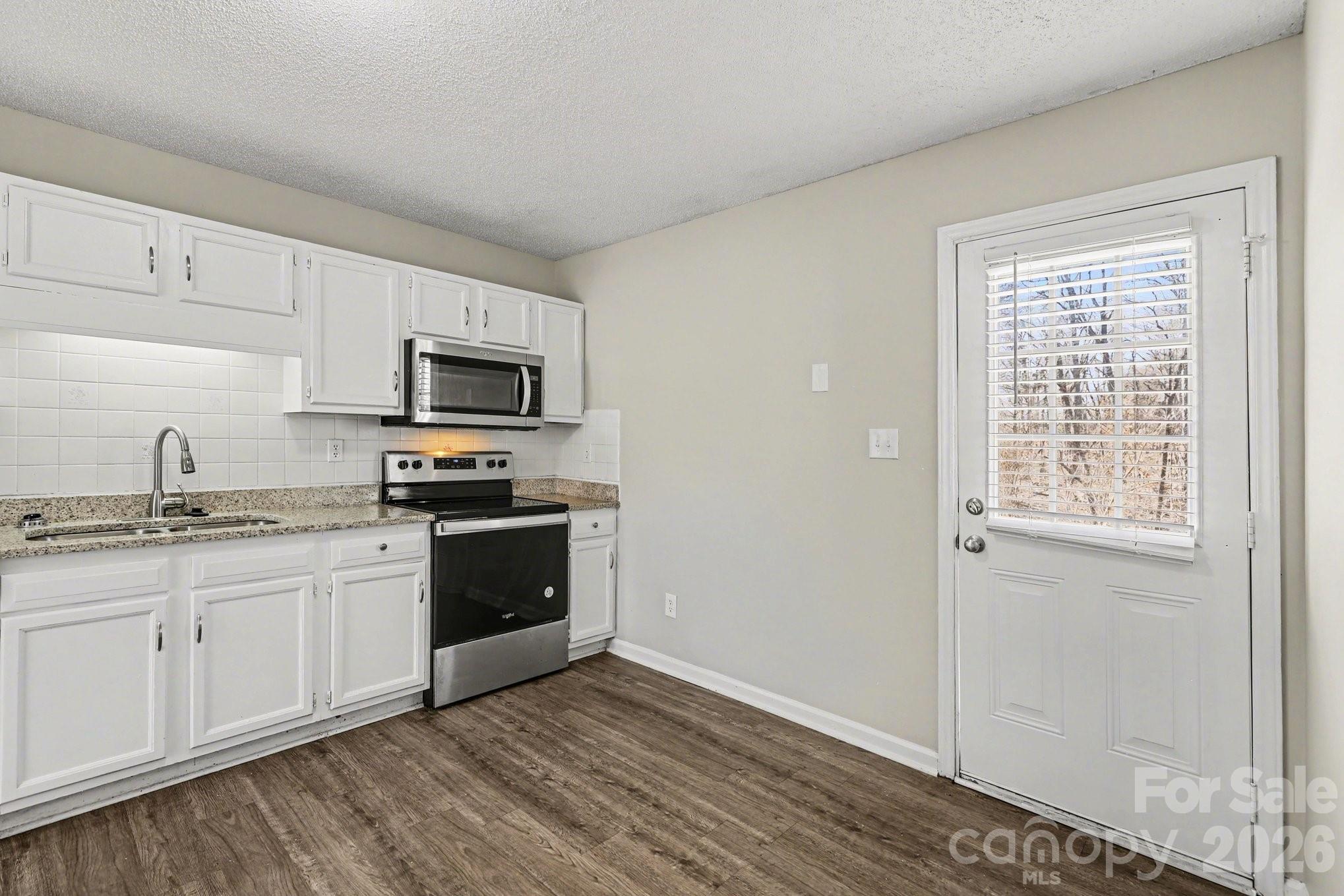 5932 Scots Bluff Drive — Charlotte