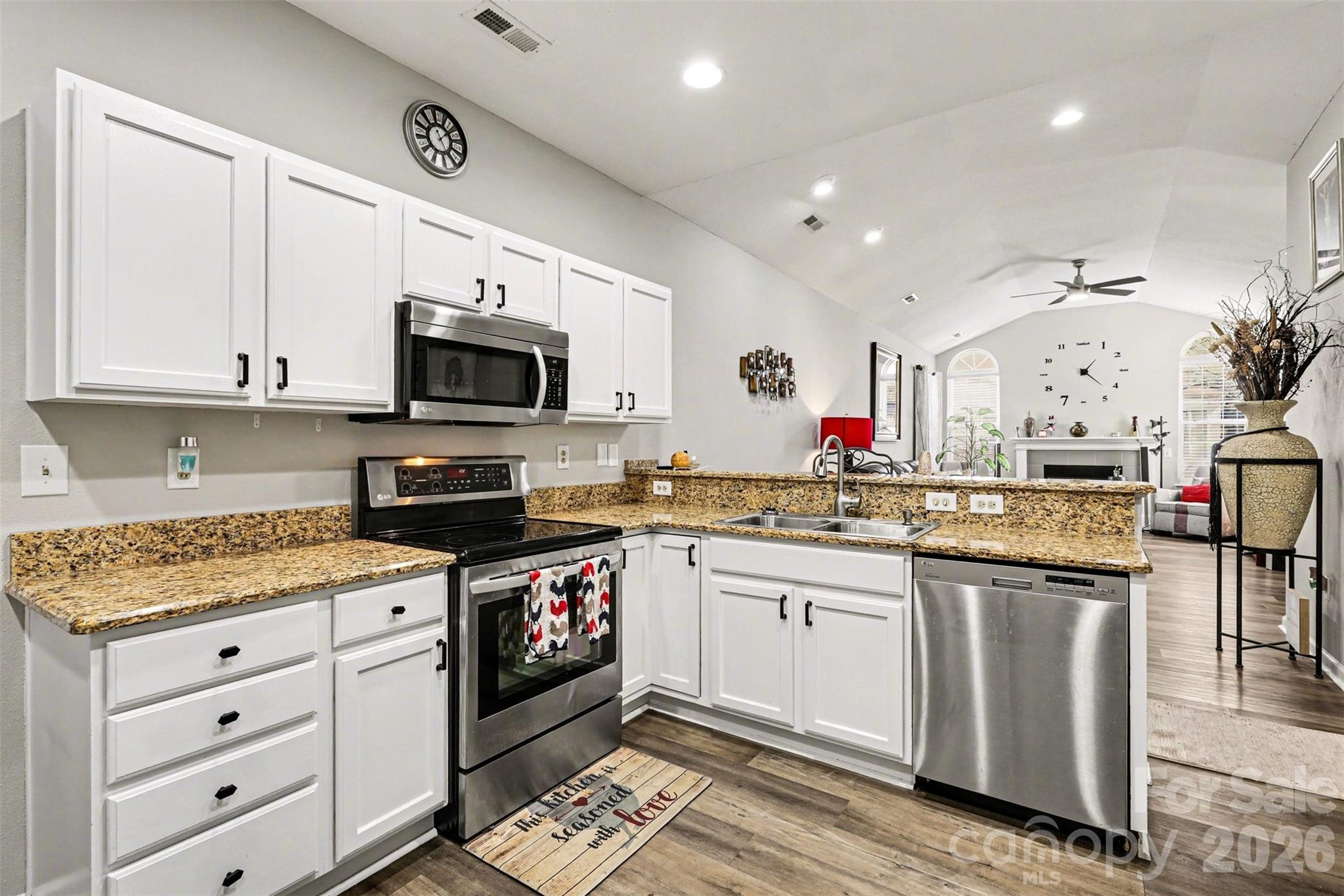 8057 Sultana Circle — Charlotte
