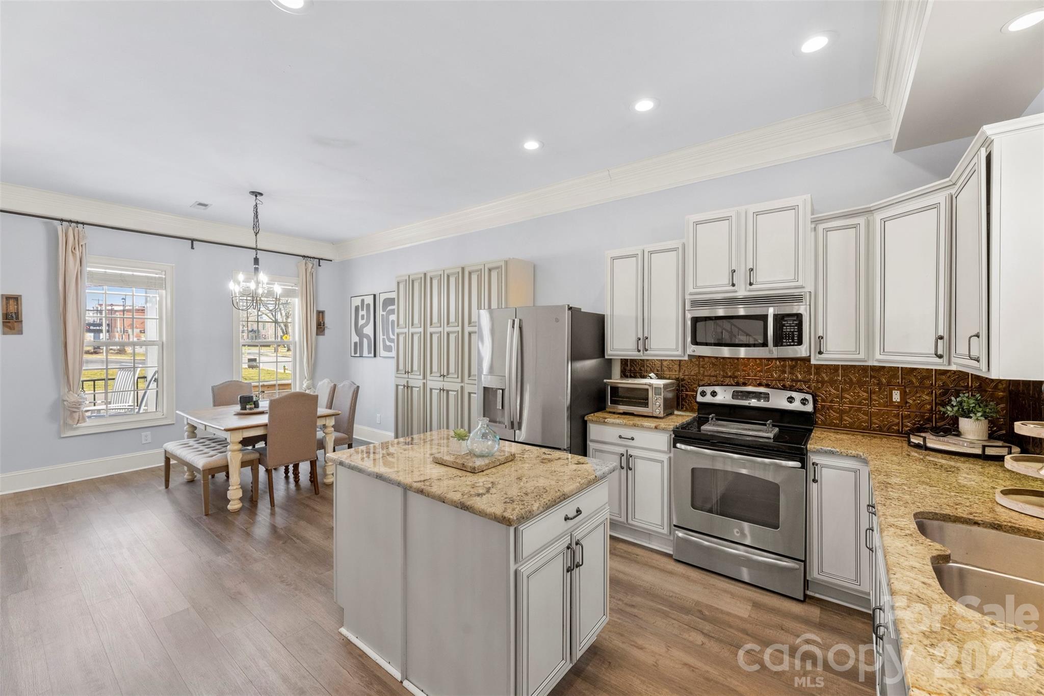 102 Savannahs Way — Kings Mountain