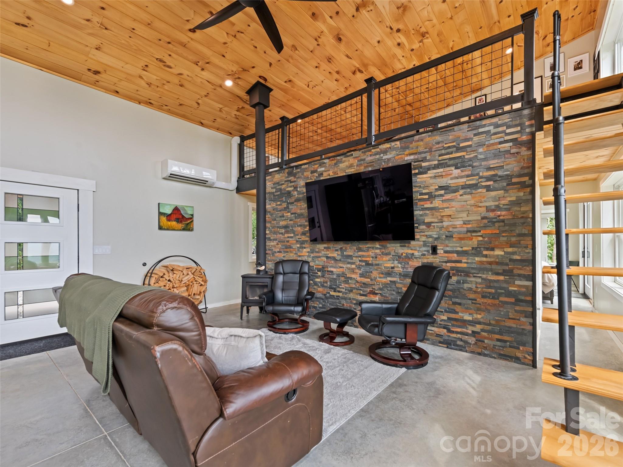 1225 Clark Road — Clyde