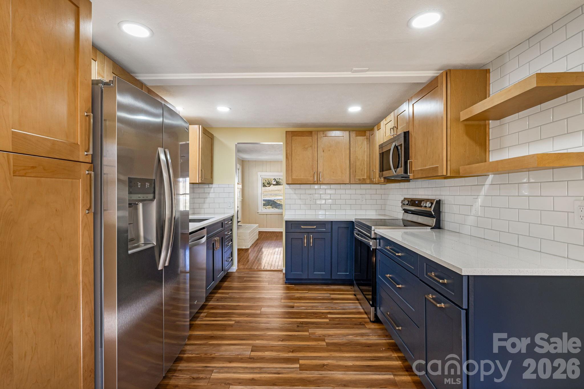 1015 Mountain View Street — Hendersonville