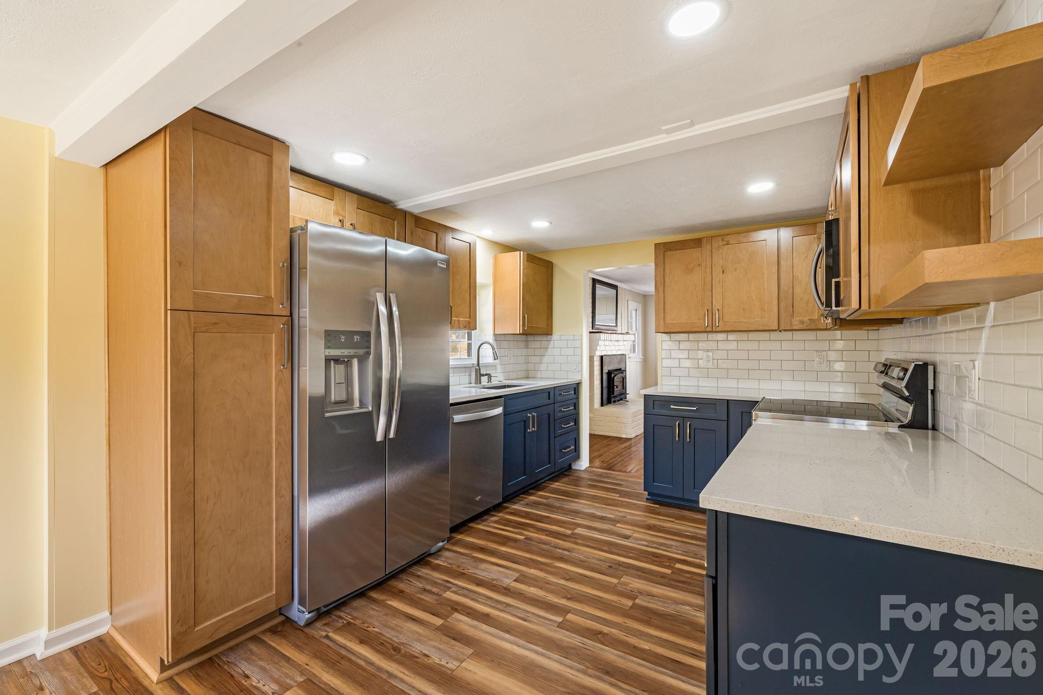 1015 Mountain View Street — Hendersonville