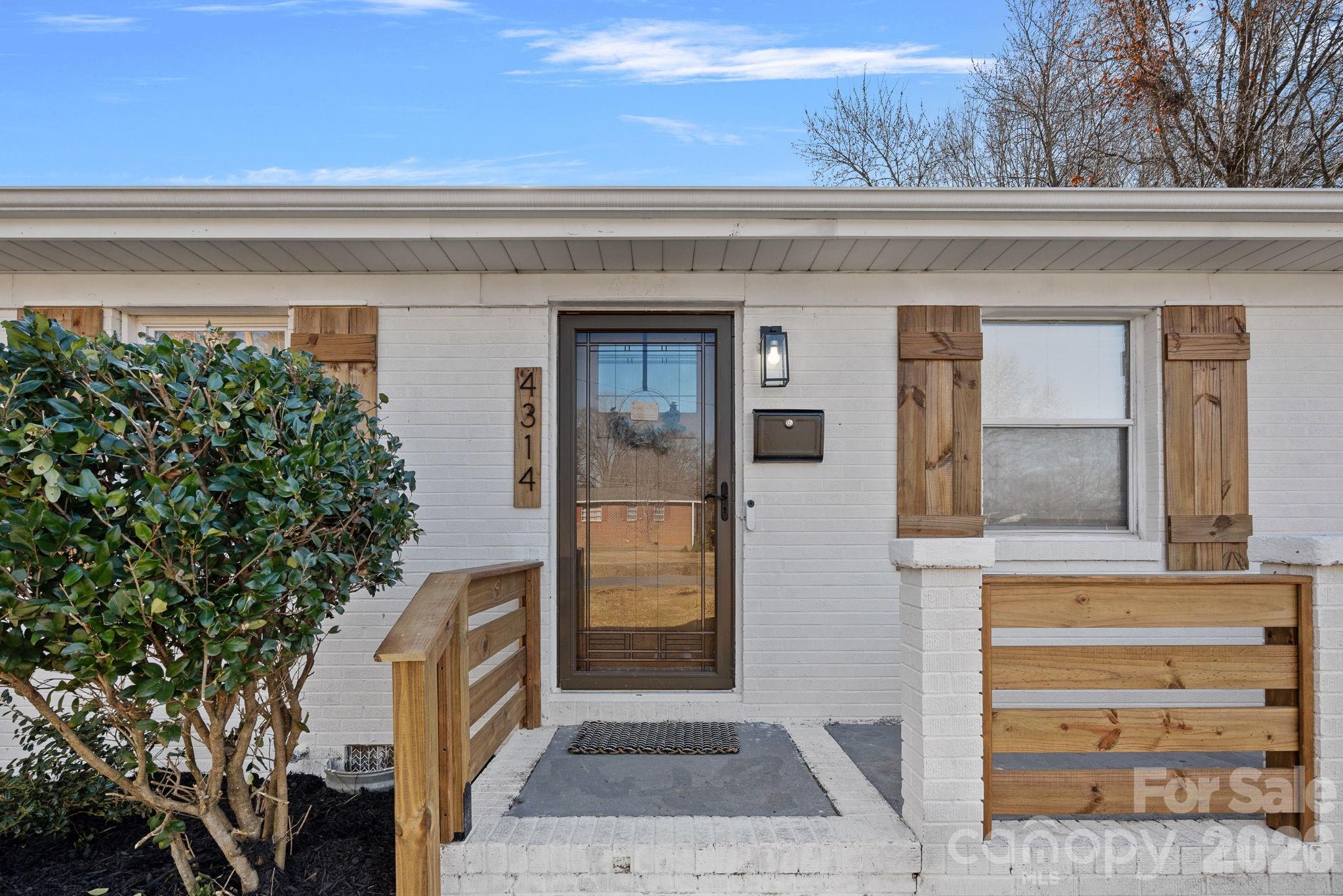 4314 Oak Forest Drive — Charlotte