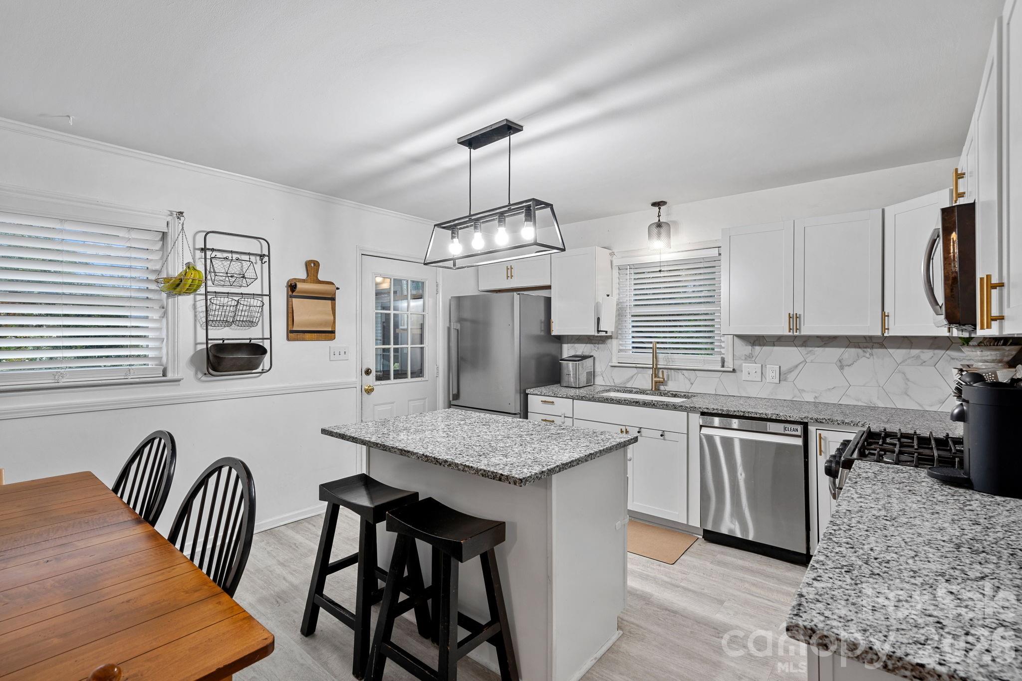 4314 Oak Forest Drive — Charlotte
