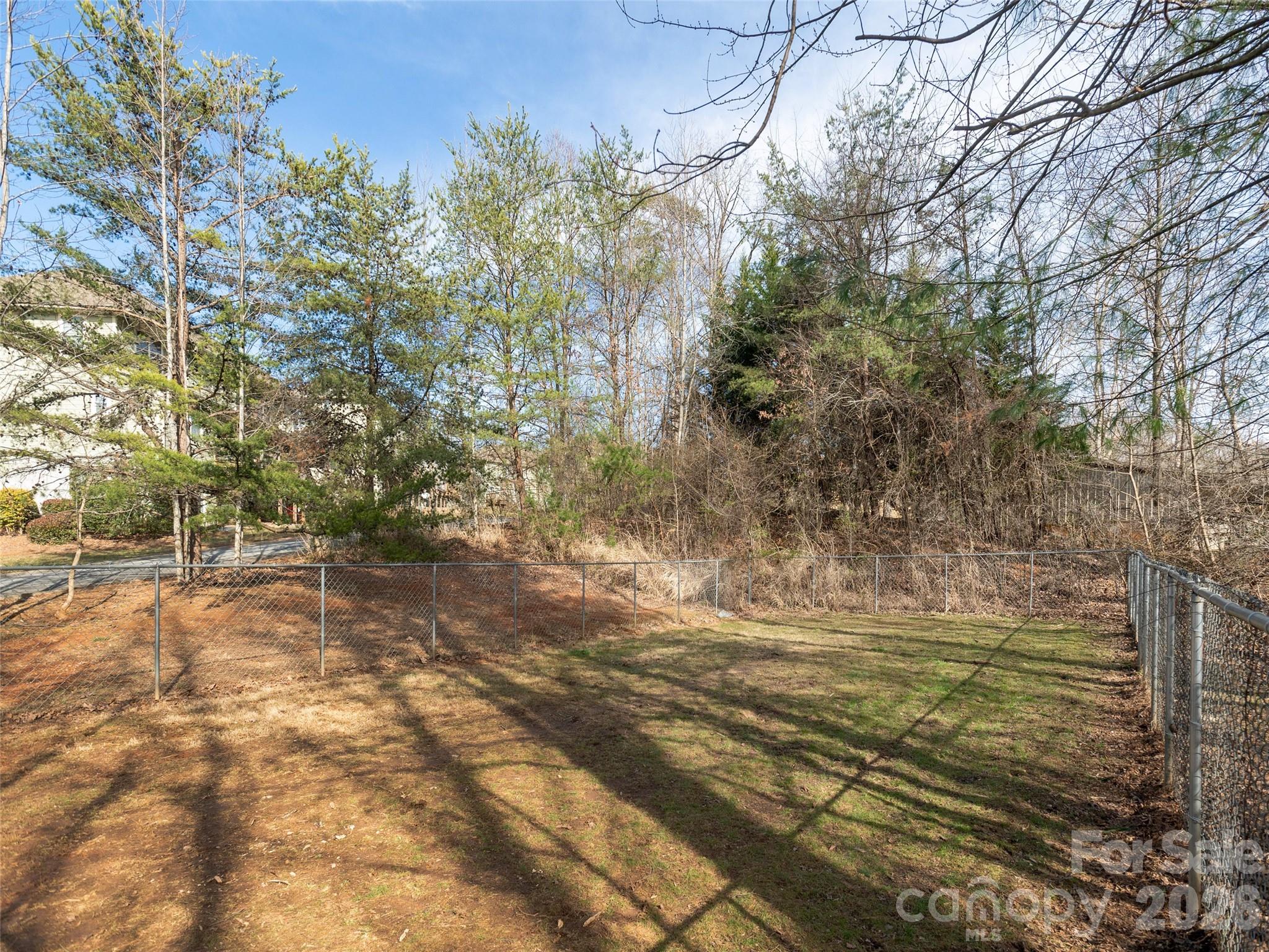 10 Aberdeen Drive — Arden
