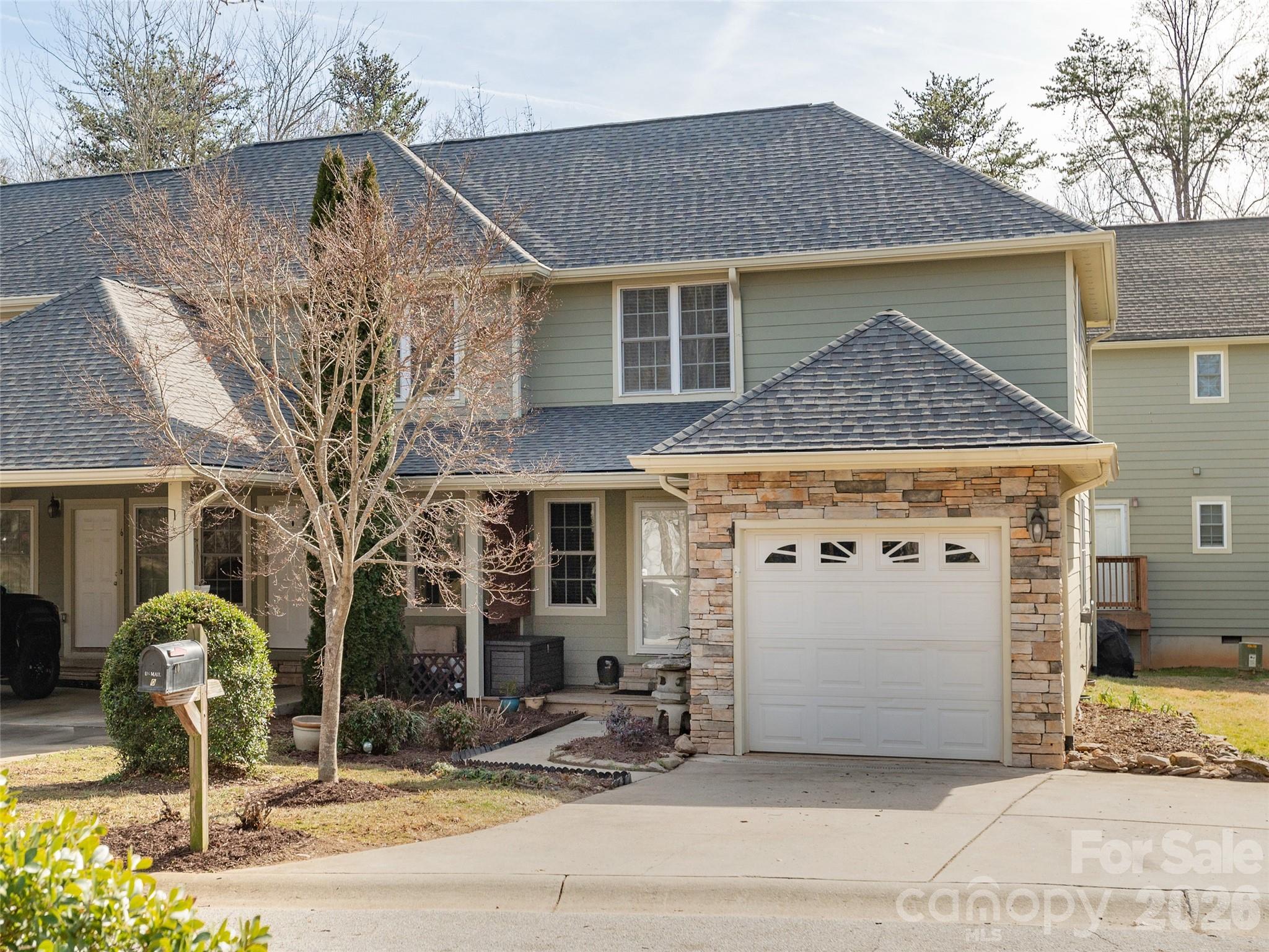 10 Aberdeen Drive — Arden