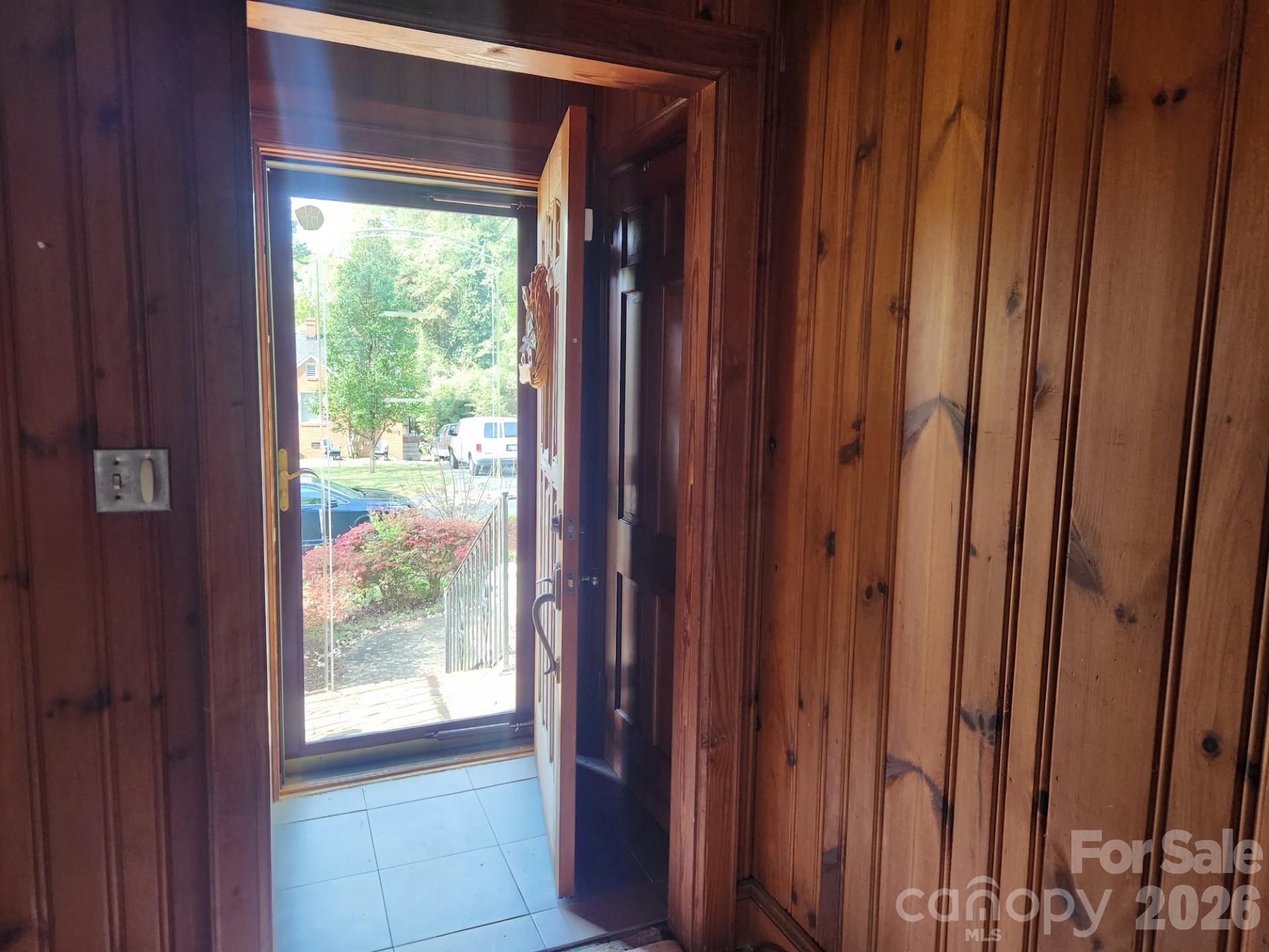 3139 Shenandoah Avenue — Charlotte