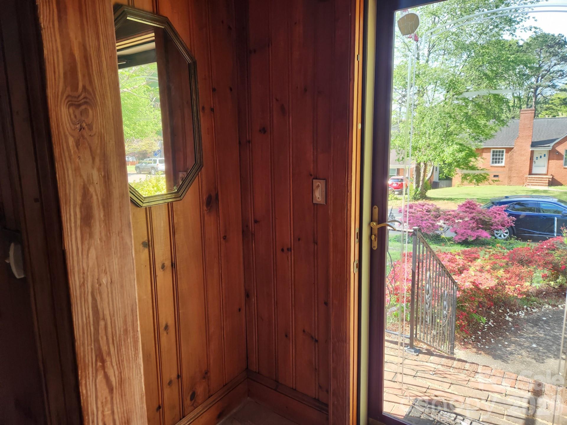 3139 Shenandoah Avenue — Charlotte