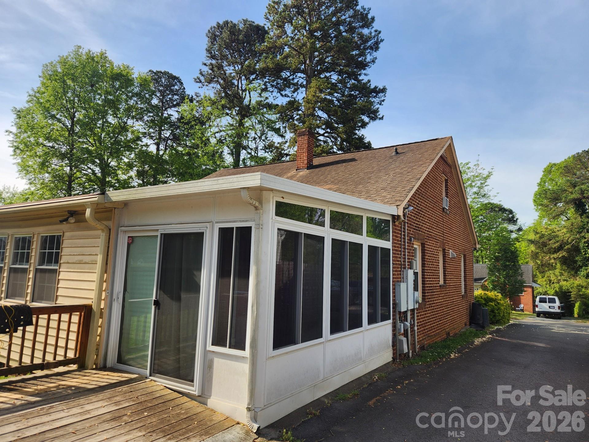 3139 Shenandoah Avenue — Charlotte