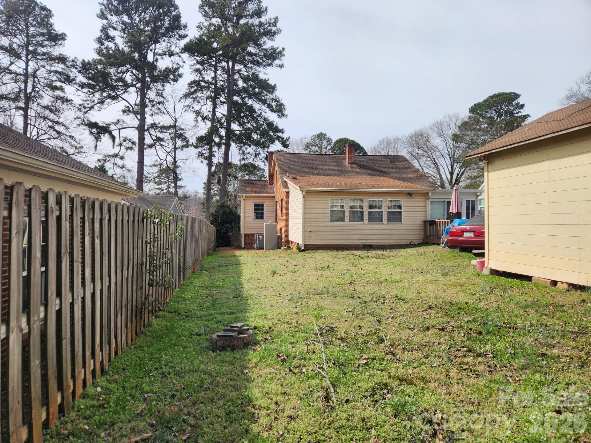 3139 Shenandoah Avenue — Charlotte