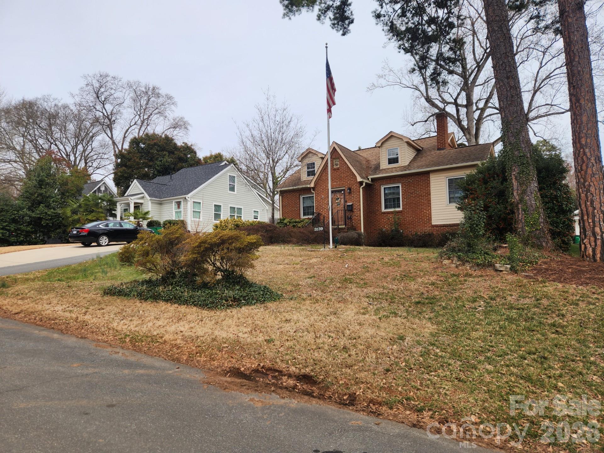 3139 Shenandoah Avenue — Charlotte