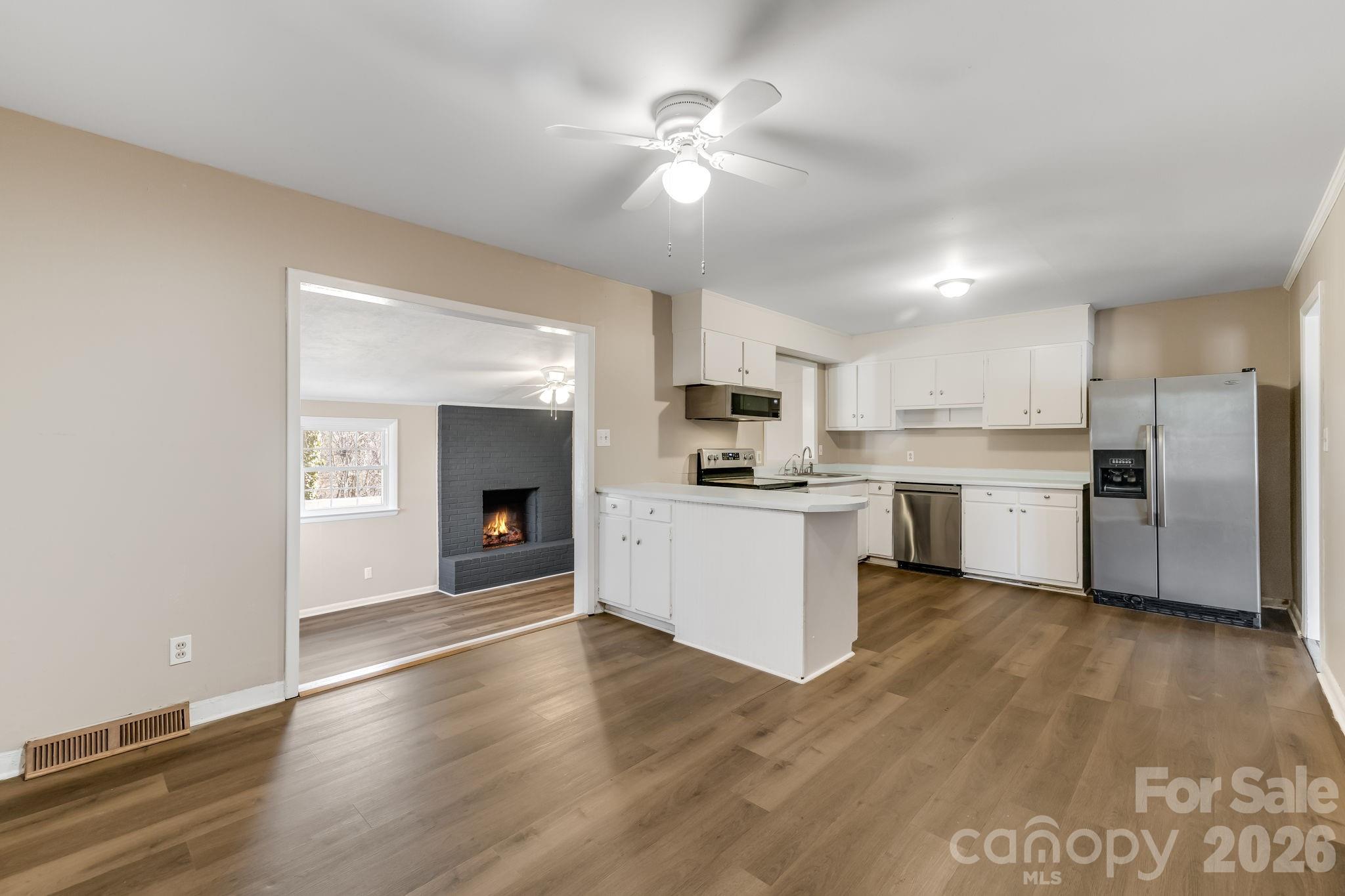 64 Pleasant Ridge Drive — Asheville