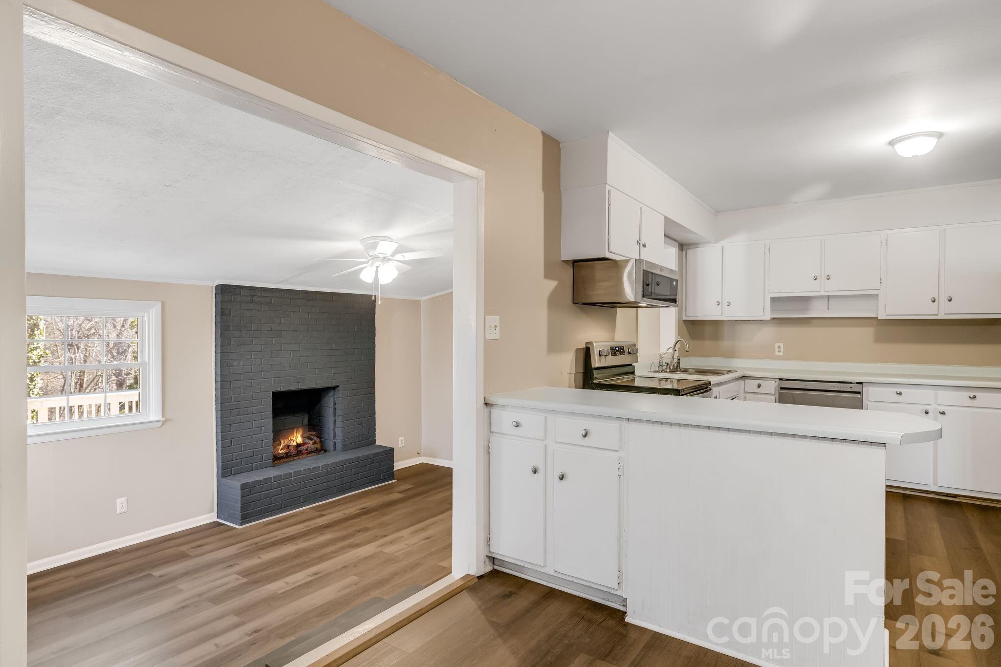 64 Pleasant Ridge Drive — Asheville