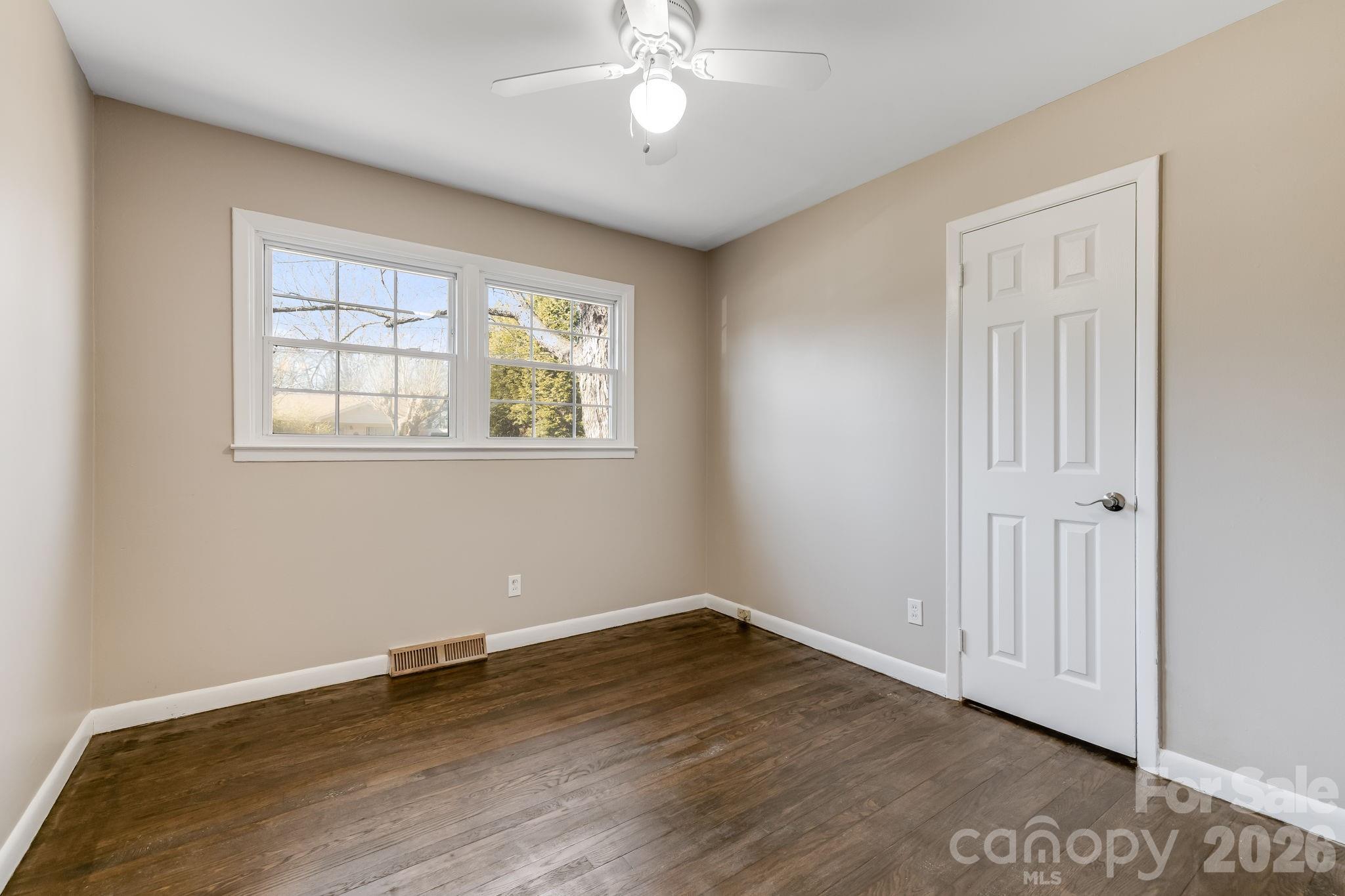 64 Pleasant Ridge Drive — Asheville