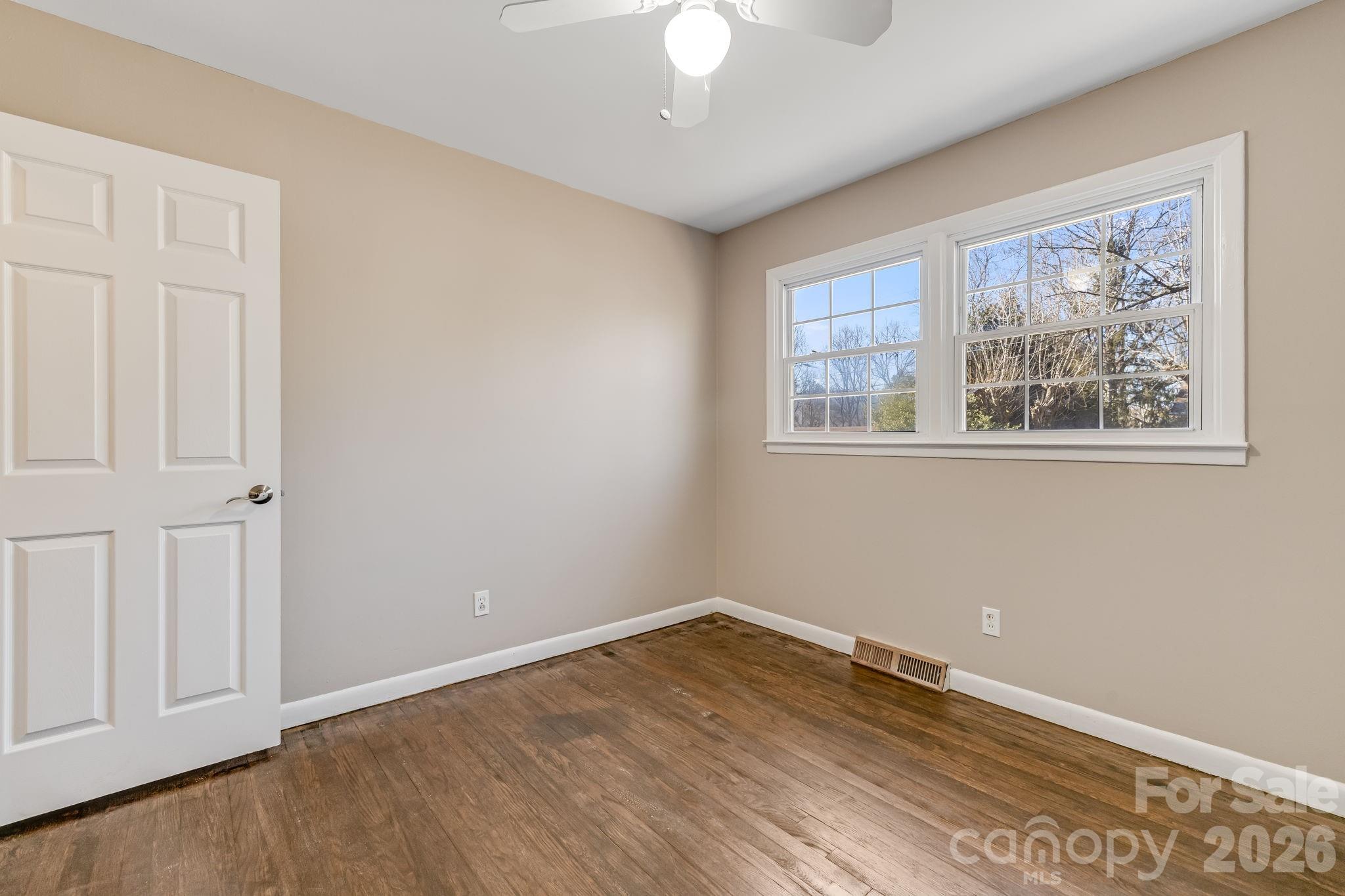 64 Pleasant Ridge Drive — Asheville