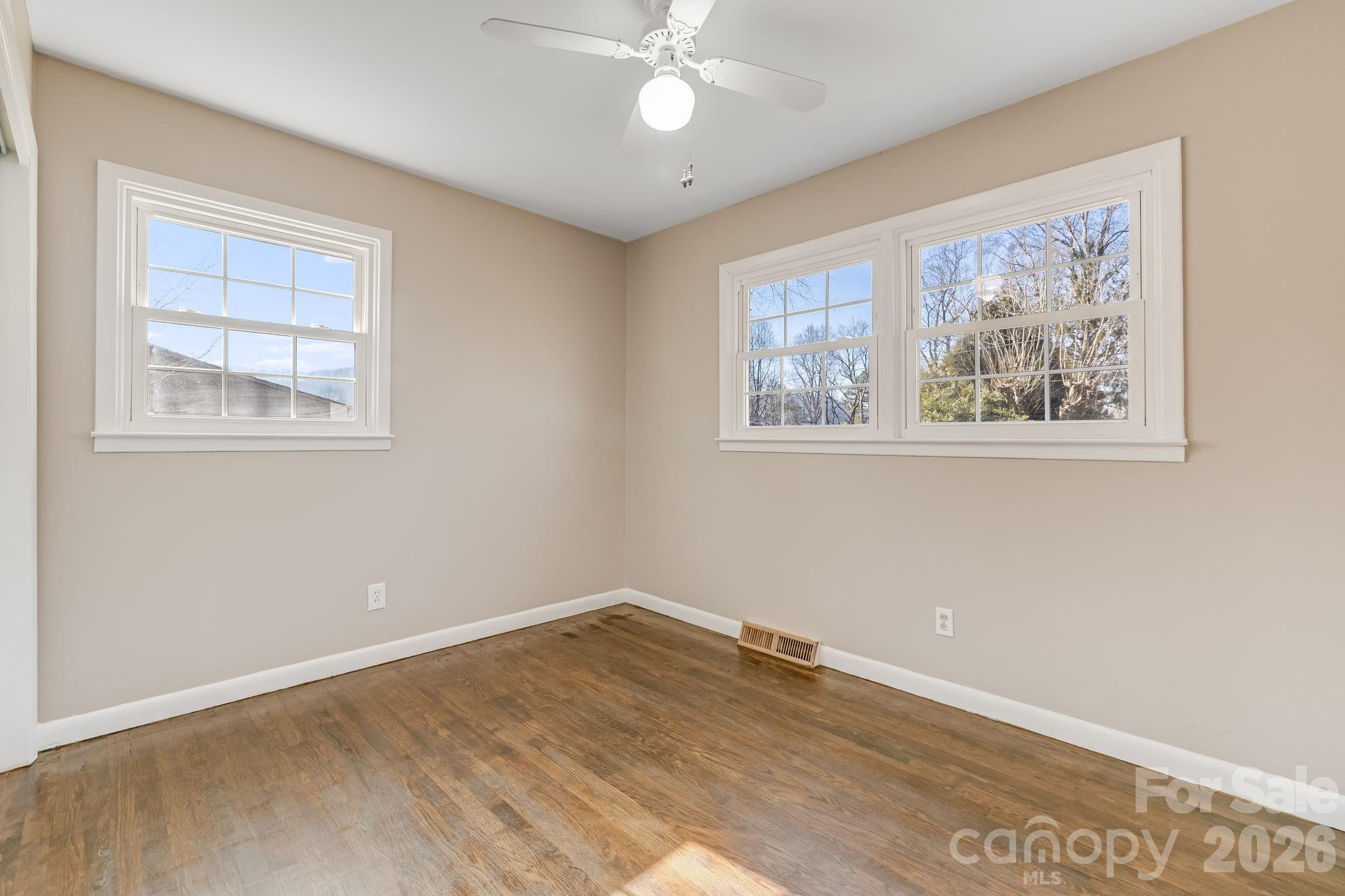 64 Pleasant Ridge Drive — Asheville