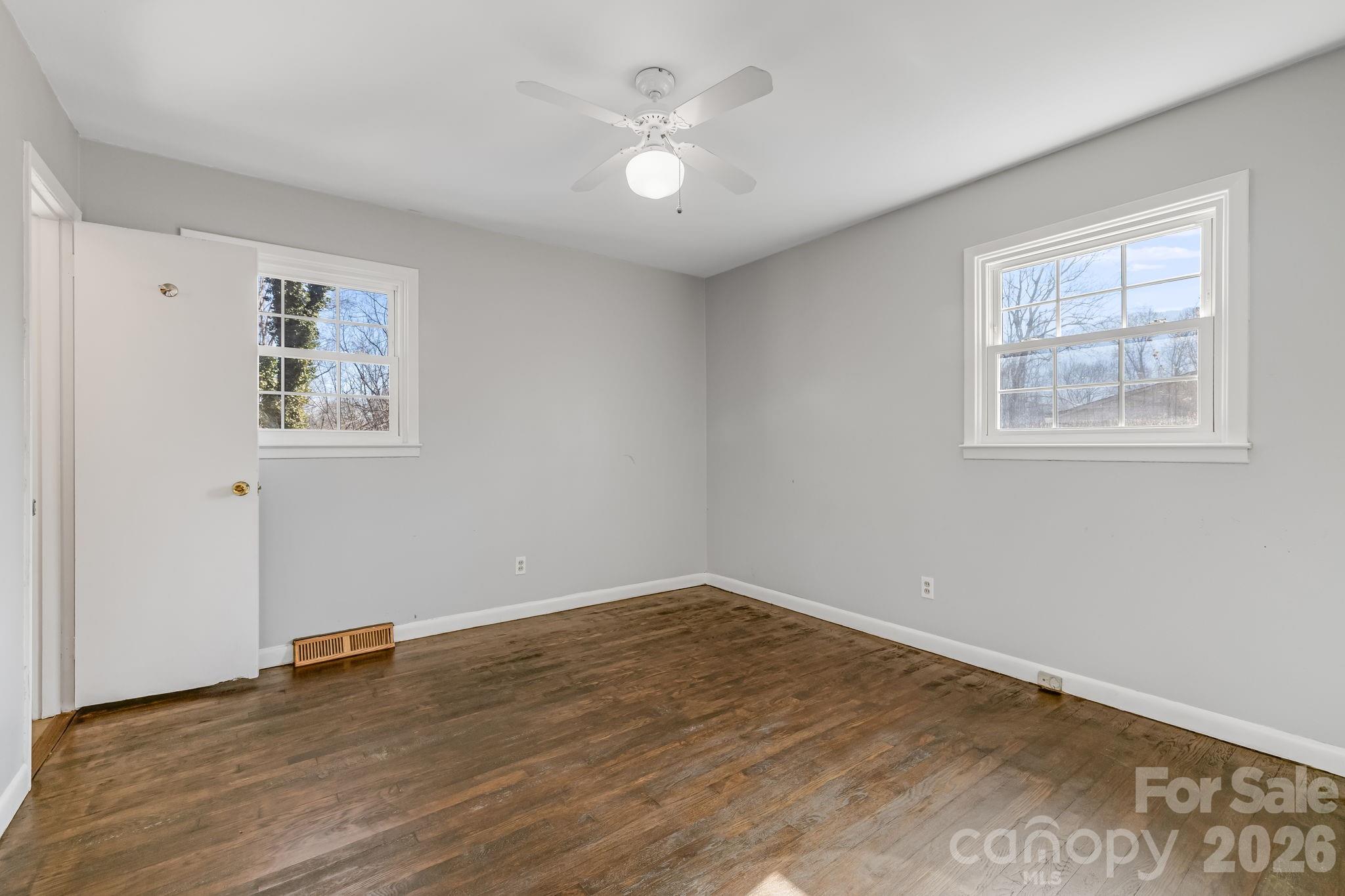 64 Pleasant Ridge Drive — Asheville