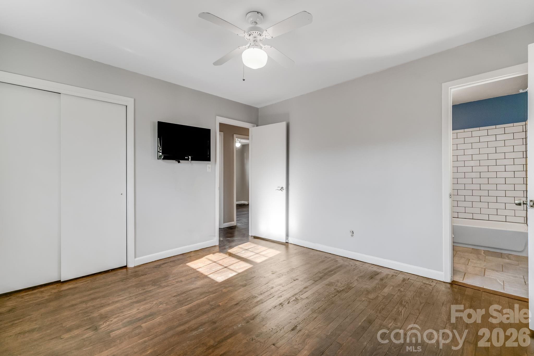 64 Pleasant Ridge Drive — Asheville