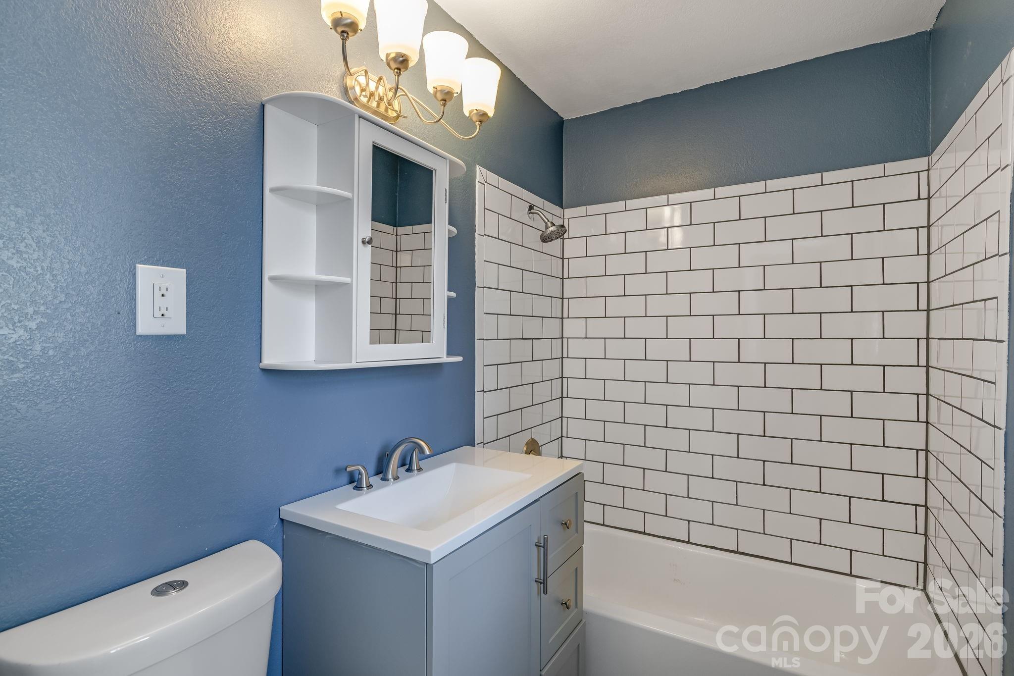 64 Pleasant Ridge Drive — Asheville