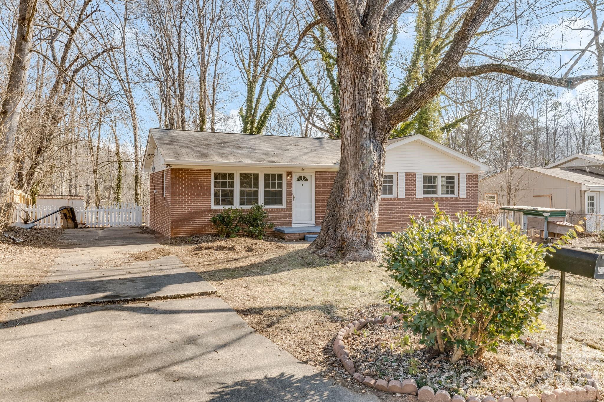 64 Pleasant Ridge Drive — Asheville