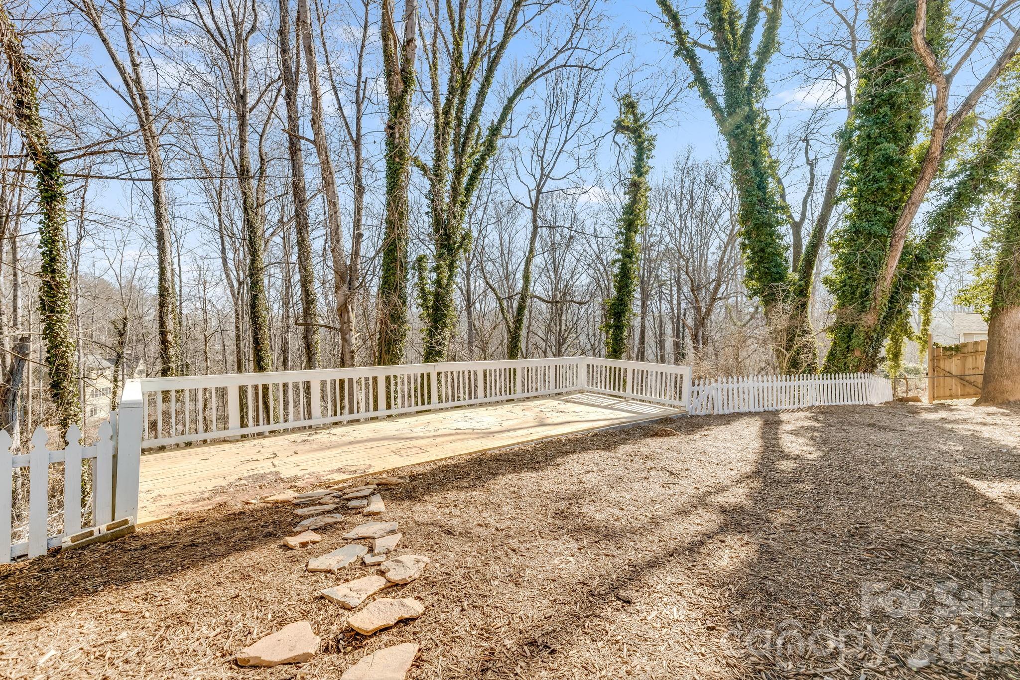 64 Pleasant Ridge Drive — Asheville