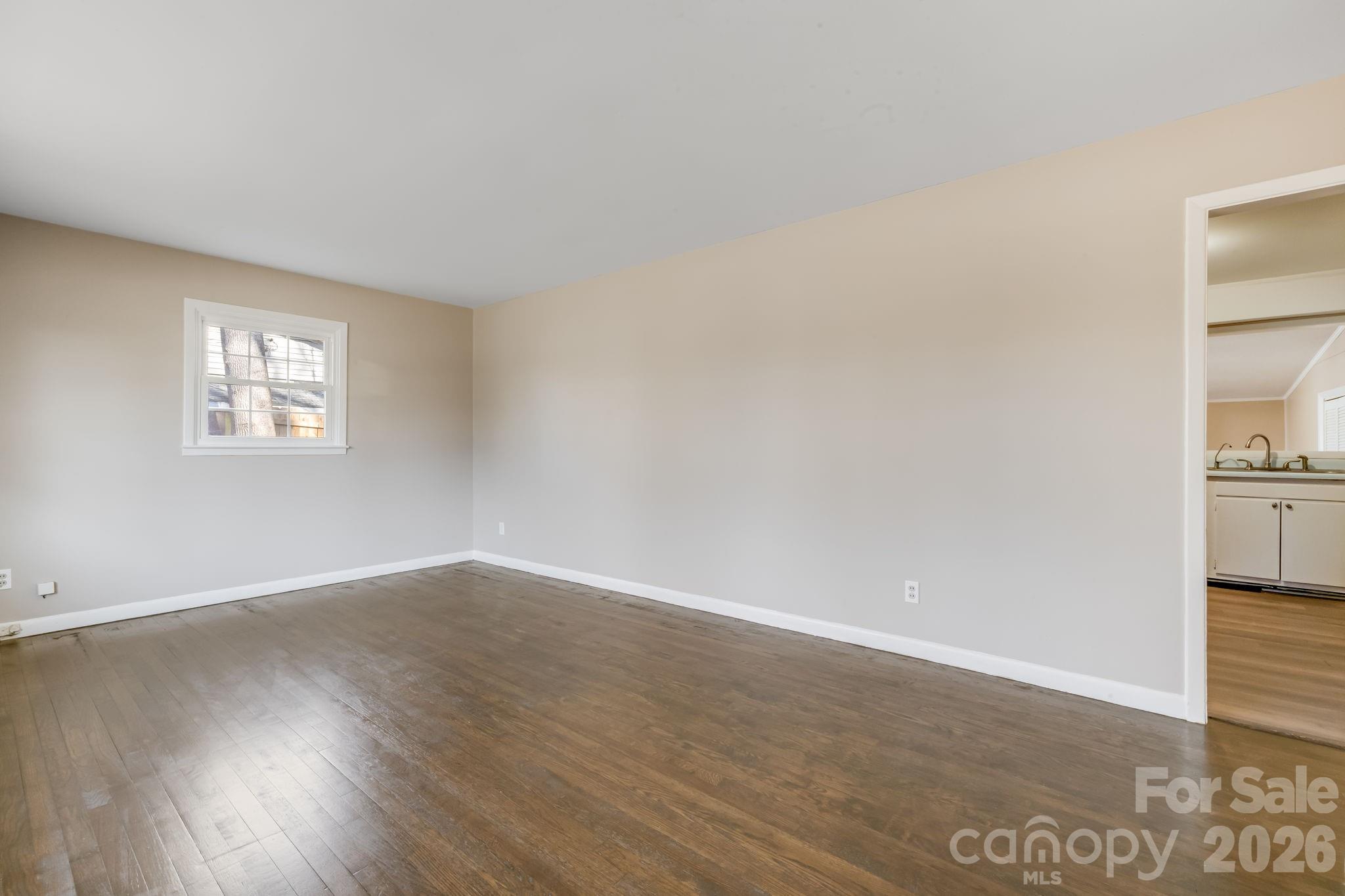 64 Pleasant Ridge Drive — Asheville