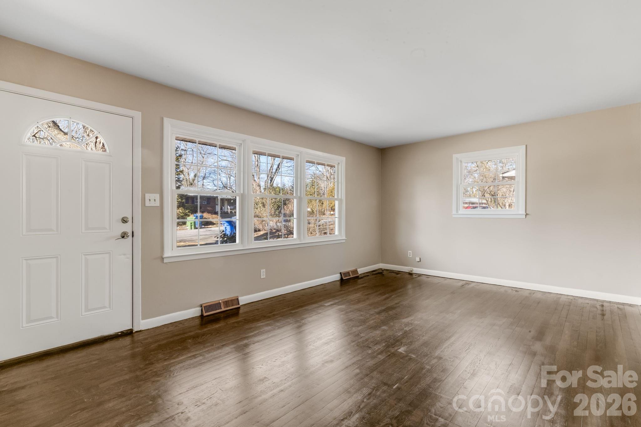 64 Pleasant Ridge Drive — Asheville