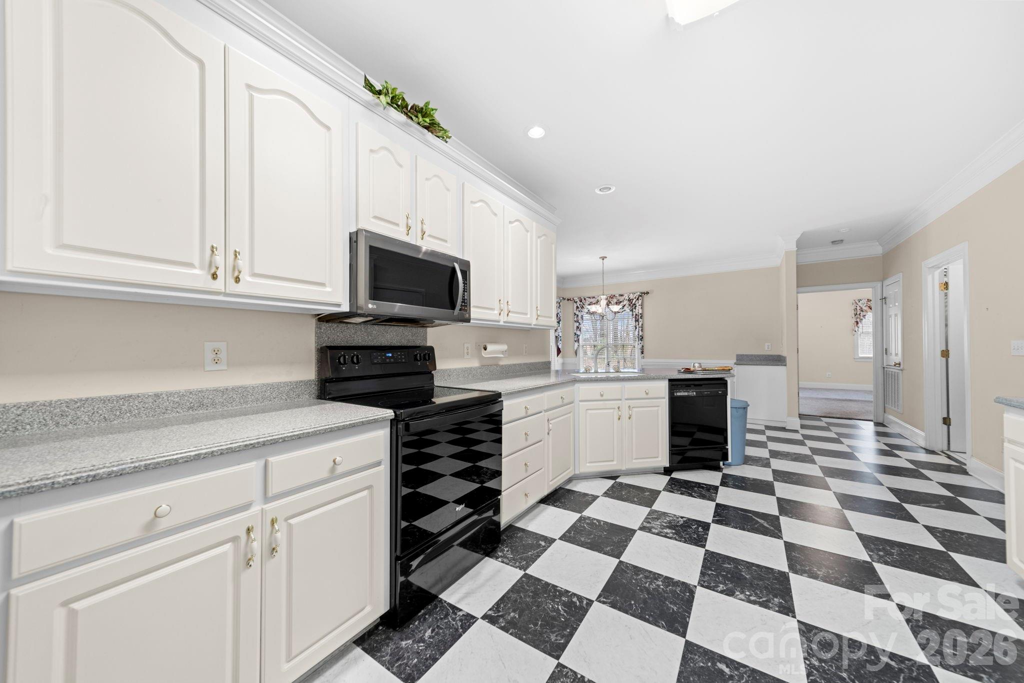 2800 N Rocky River Road — Monroe